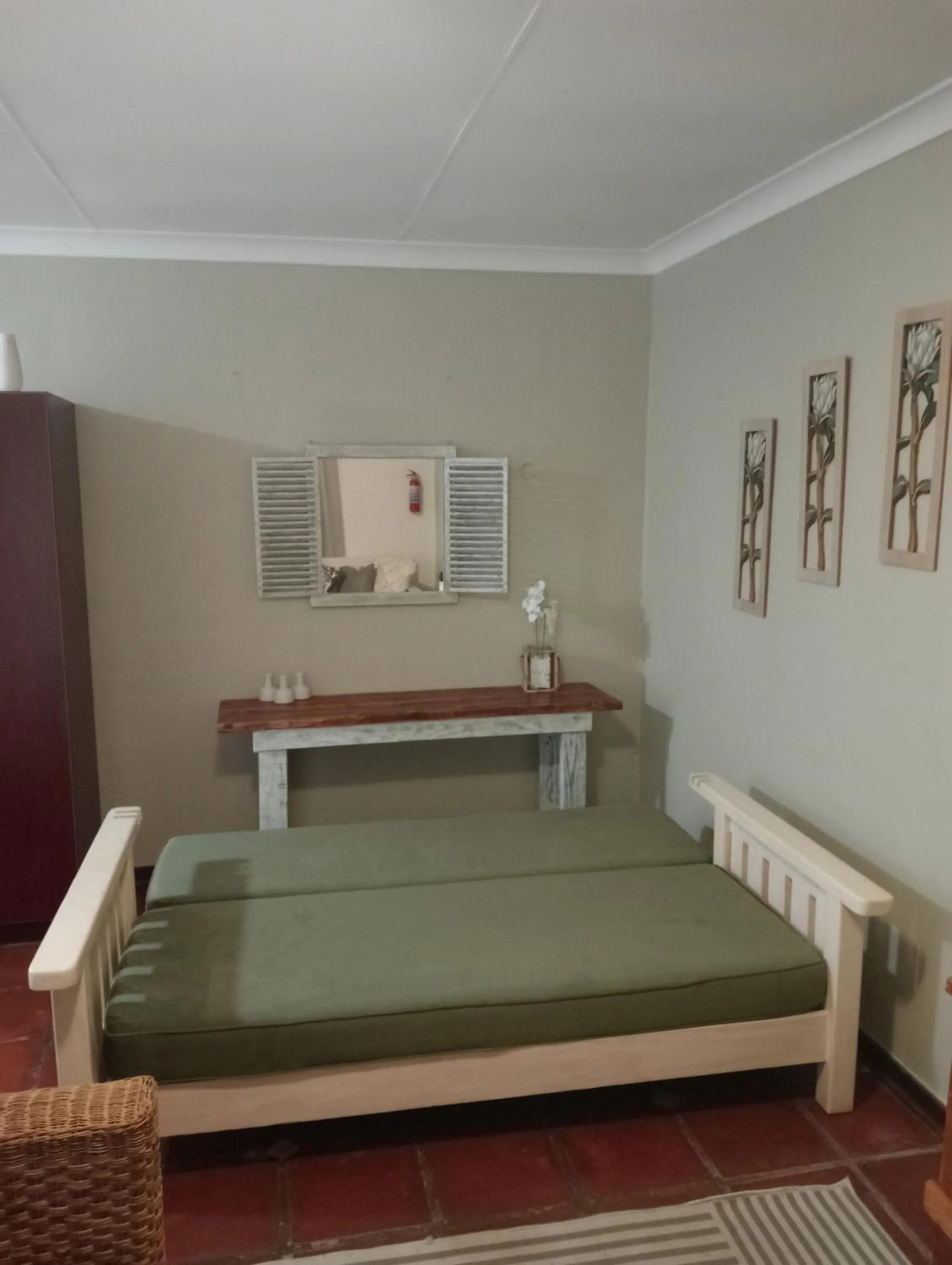 Living room, Bed in A Cherry Lane Self Catering and B&B