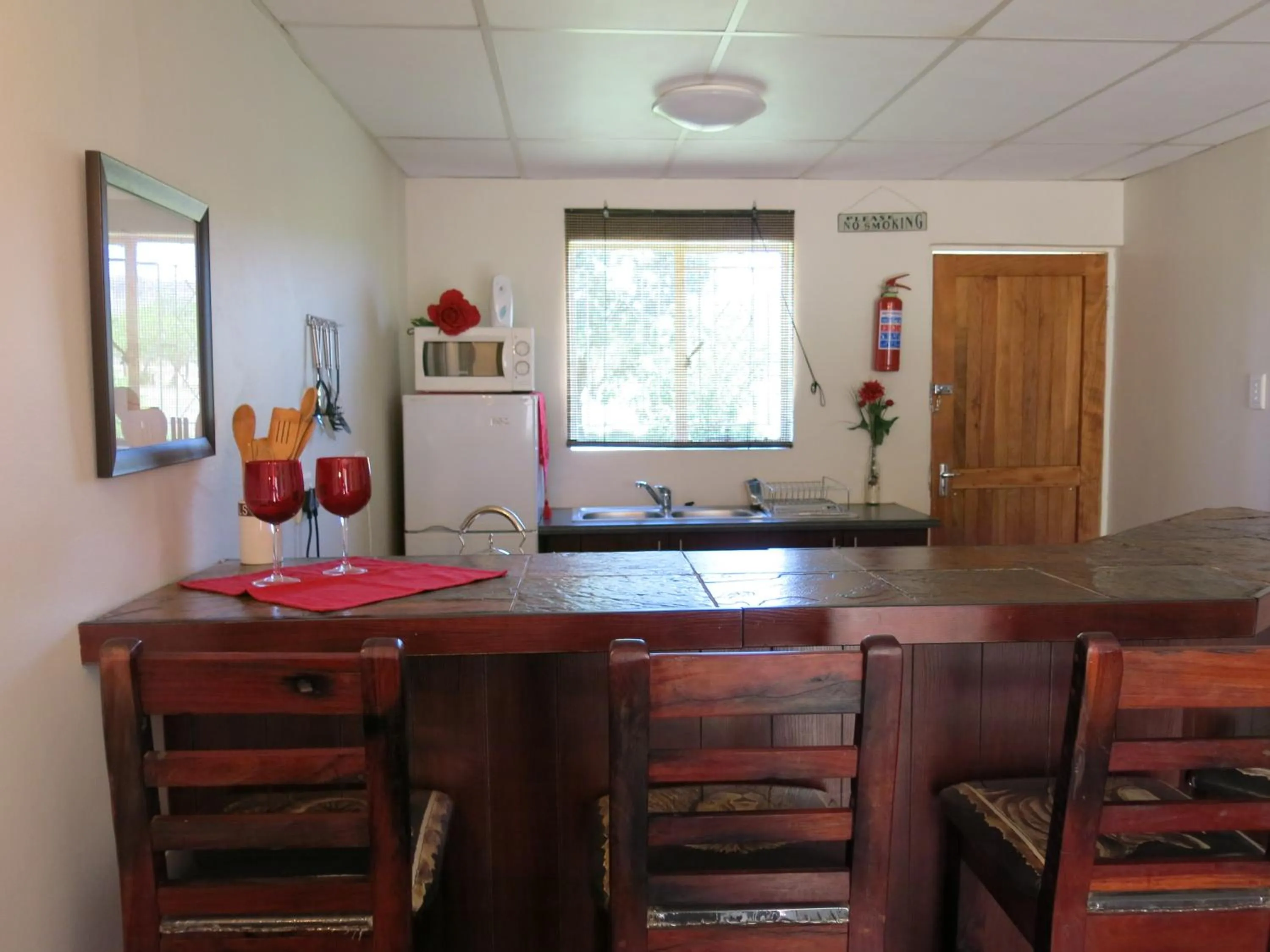 Kitchen or kitchenette in A Cherry Lane Self Catering and B&B