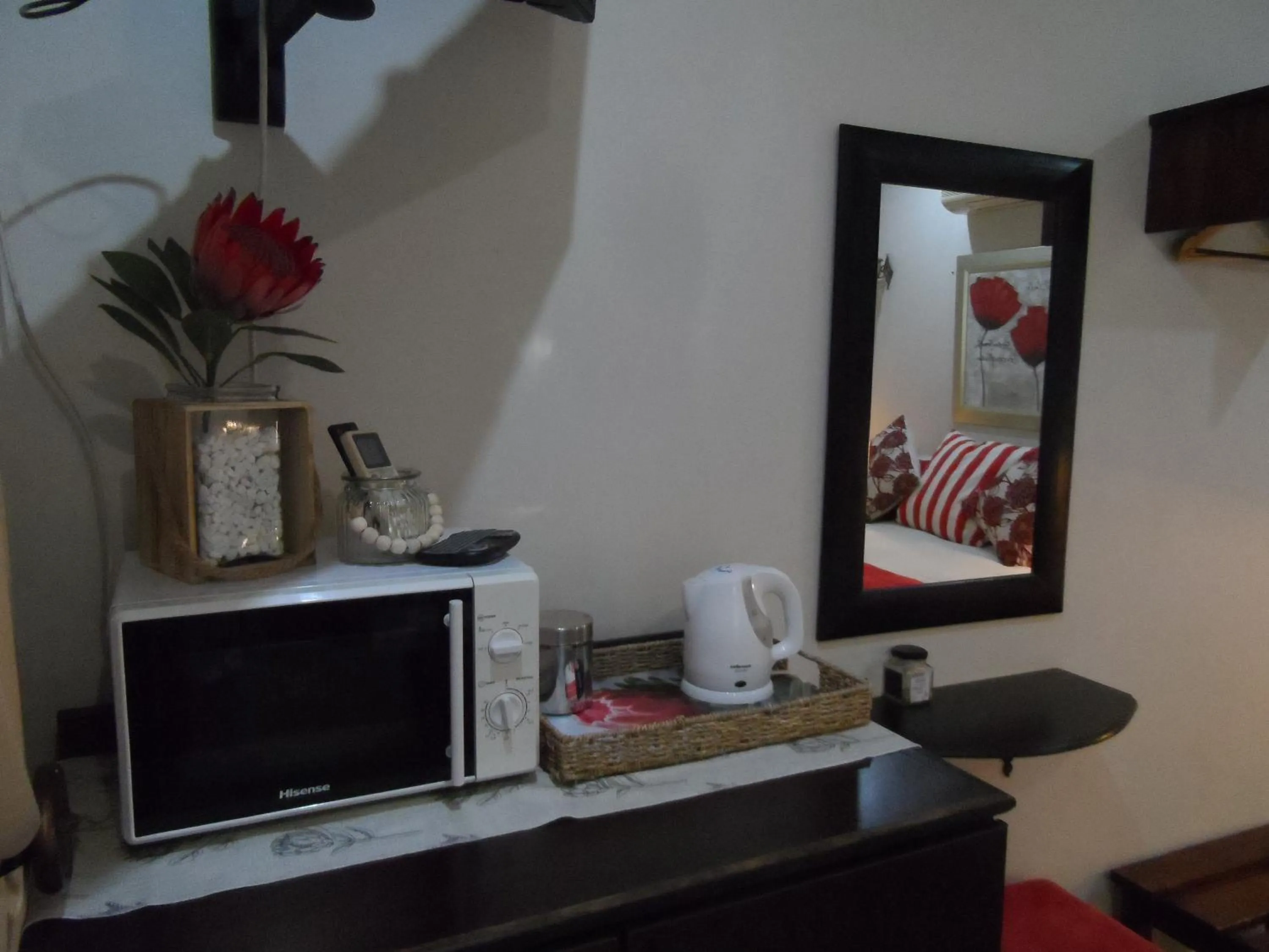 TV and multimedia in A Cherry Lane Self Catering and B&B