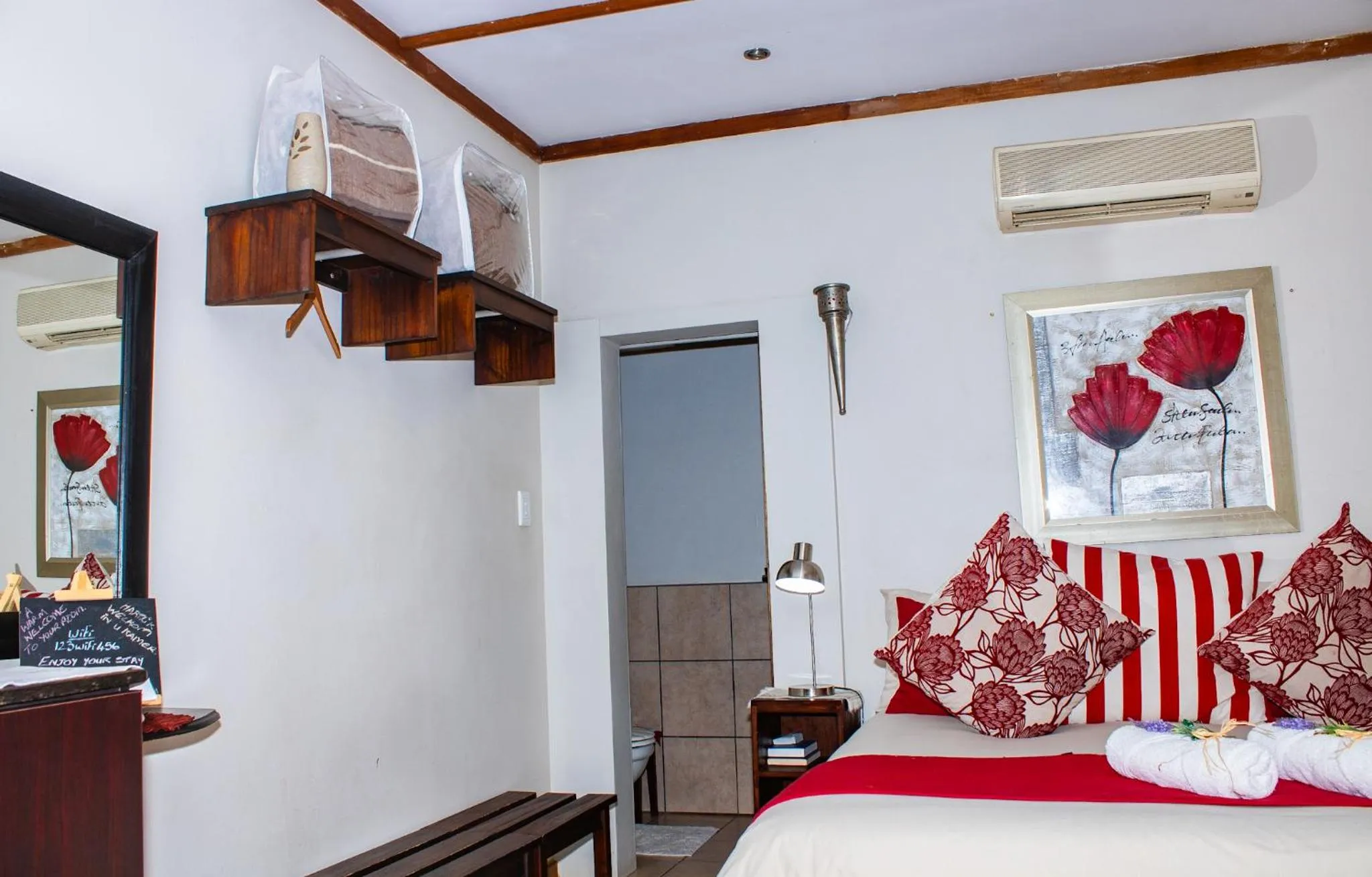 Bedroom, Bed in A Cherry Lane Self Catering and B&B