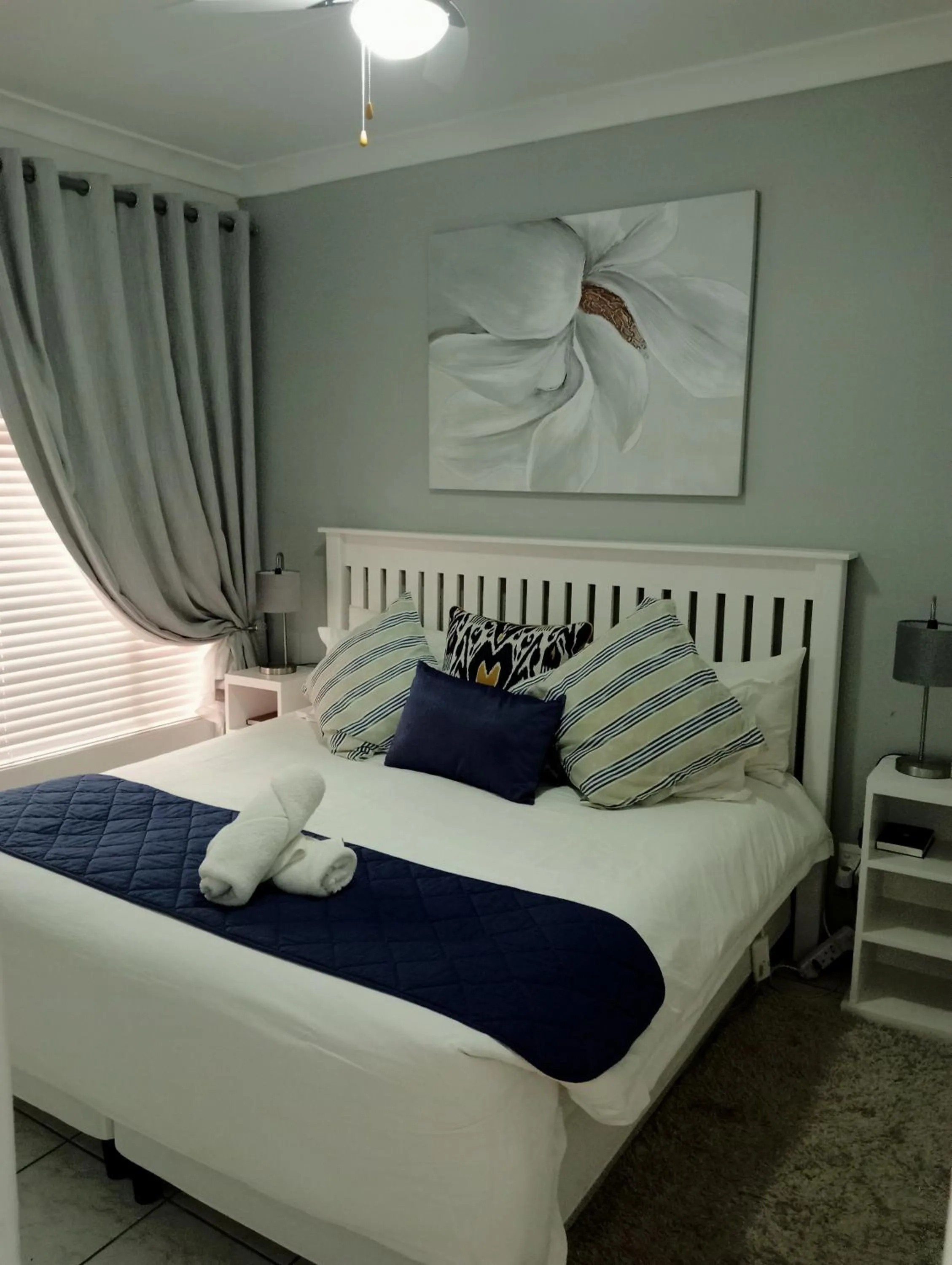 Photo of the whole room, Bed in A Cherry Lane Self Catering and B&B