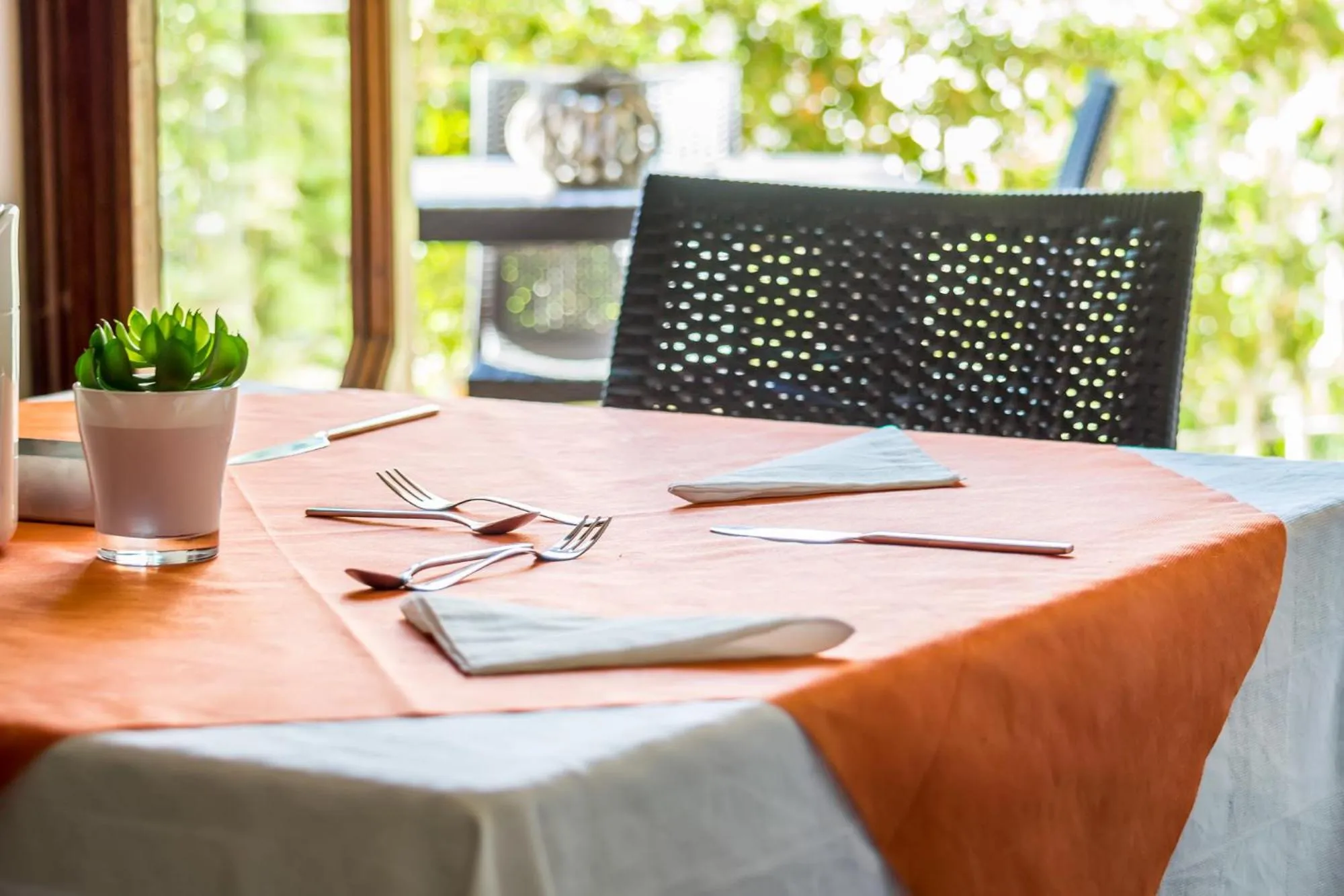 Communal lounge/ TV room in Villa Lazzari B&B Tra i due Mari