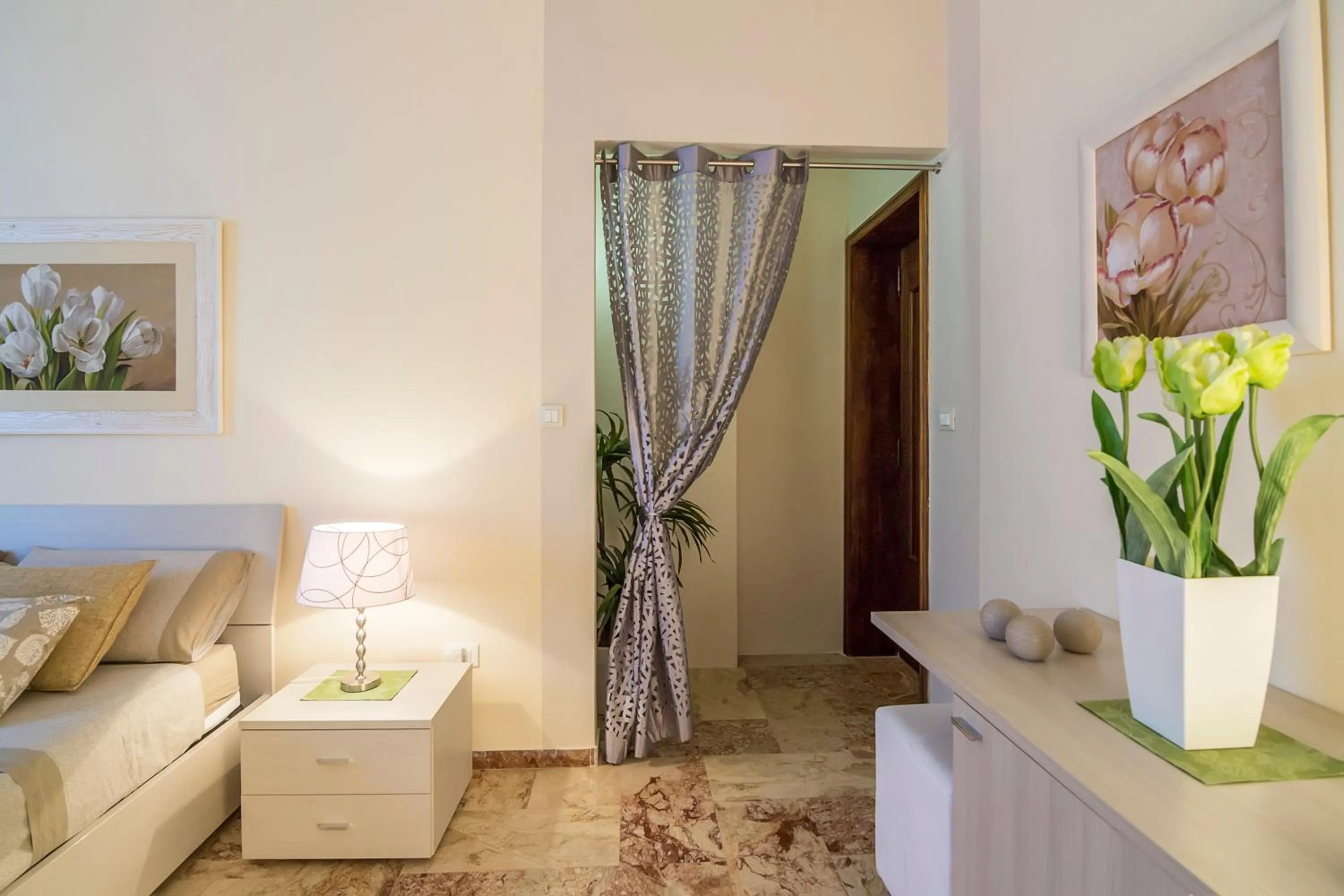 Photo of the whole room in Villa Lazzari B&B Tra i due Mari