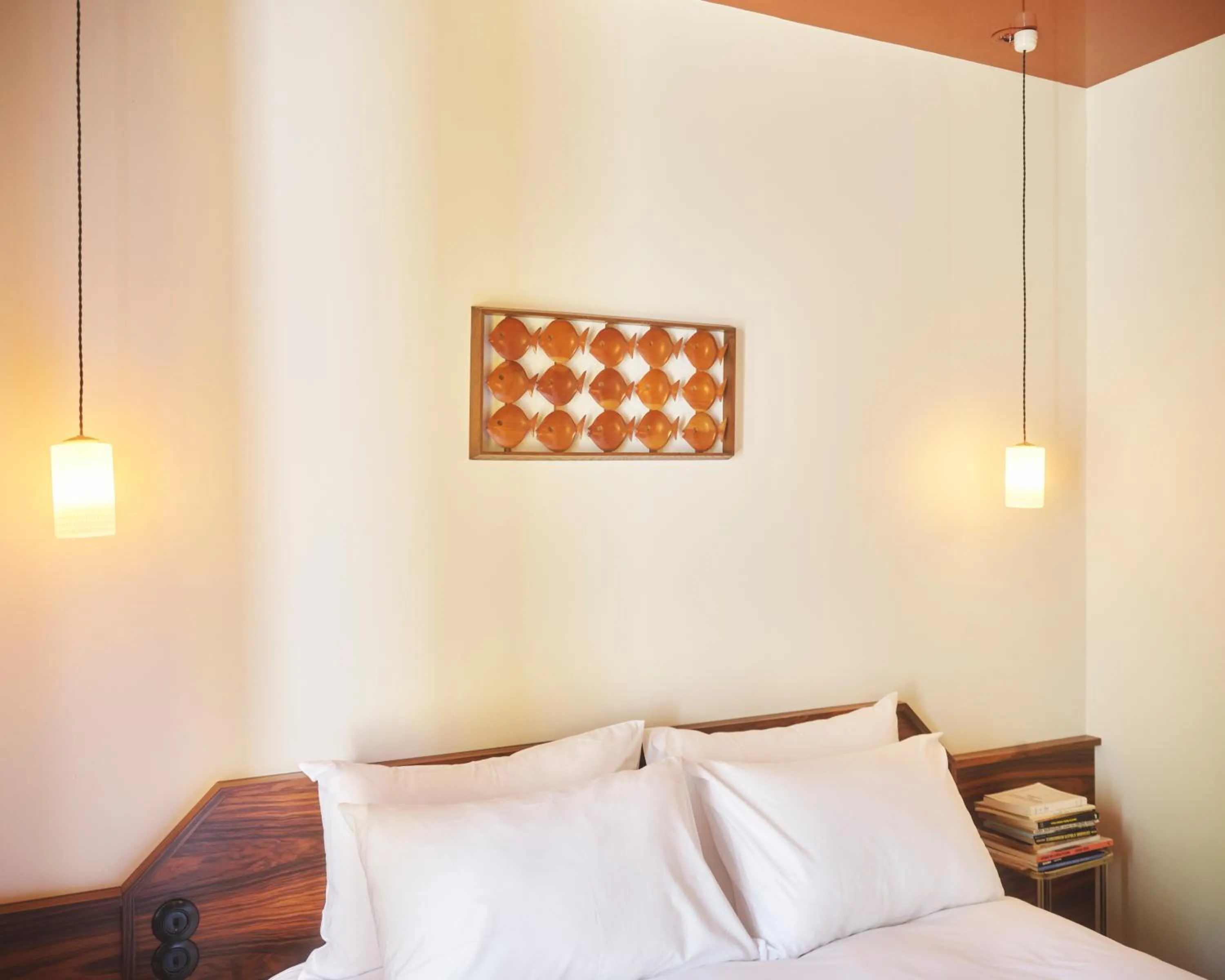 Bedroom, Bed in Hôtel Présent - Entrée autonome, réception en ligne - Encore Mieux