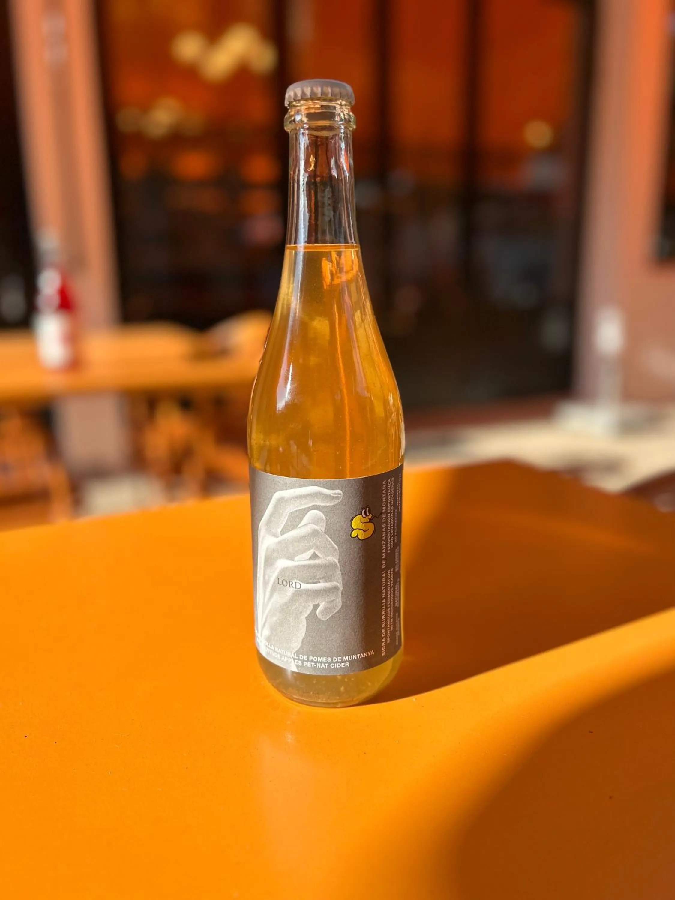 Restaurant/places to eat in Hôtel Présent - Entrée autonome, réception en ligne - Encore Mieux