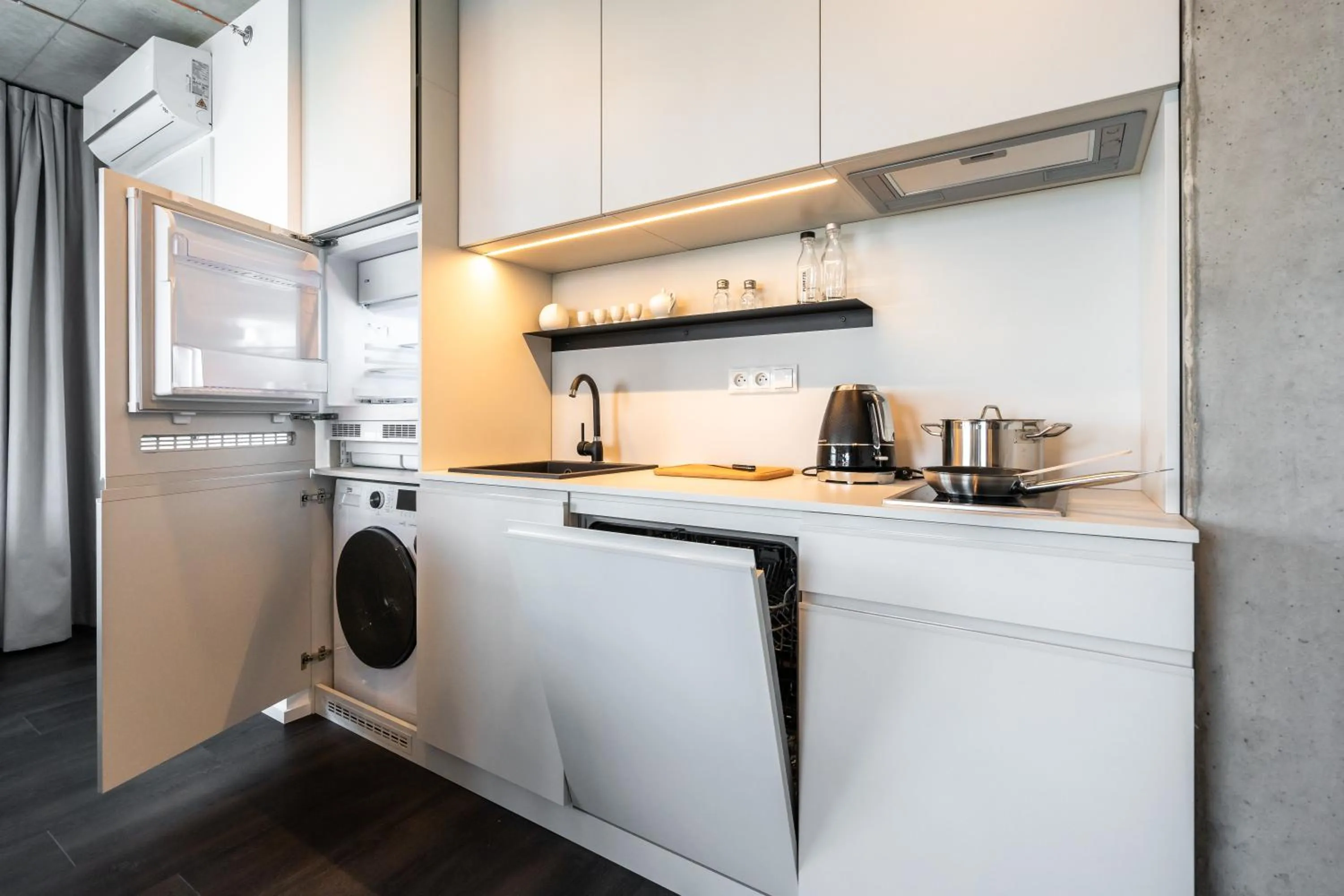 Coffee/tea facilities in HONEST Ricany