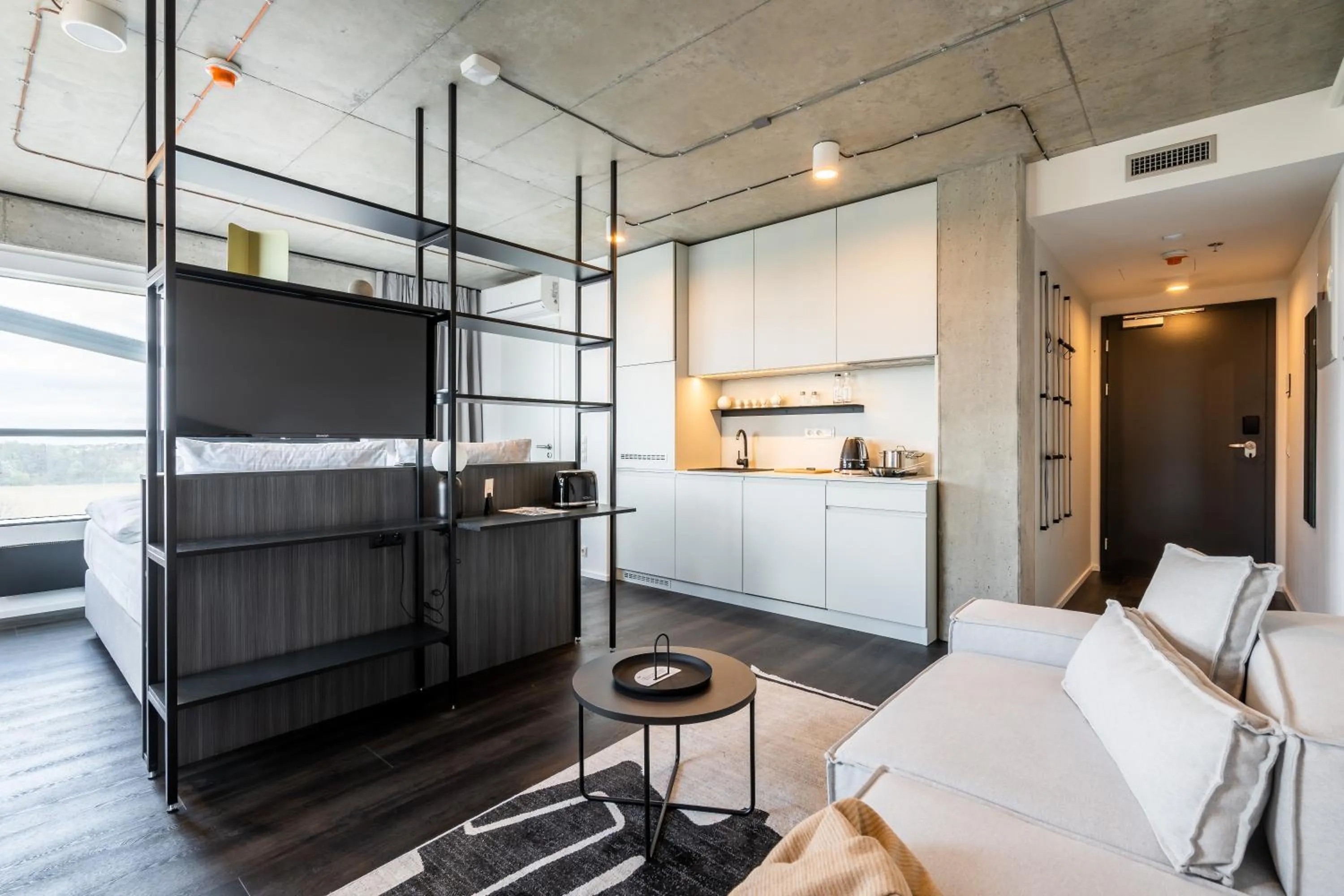 TV and multimedia, Bed in HONEST Ricany