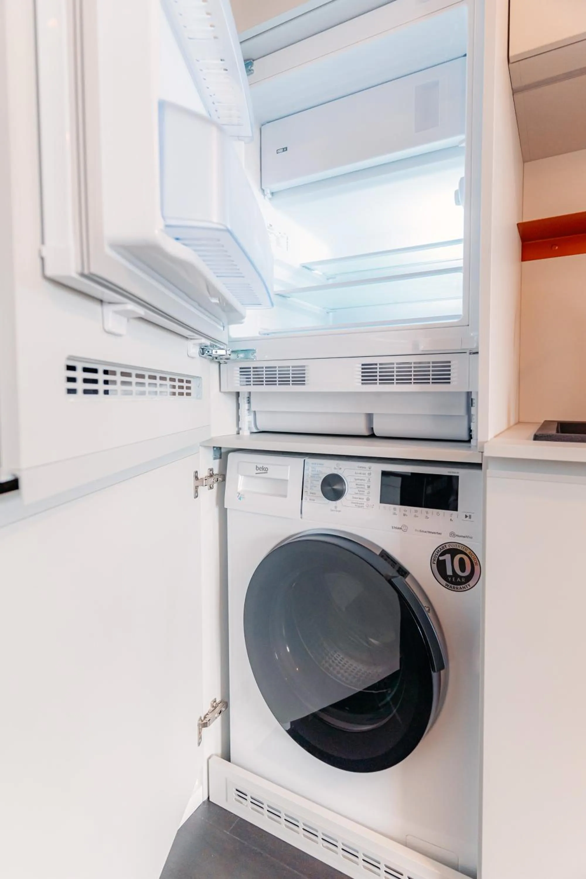 Kitchen or kitchenette in HONEST Ricany