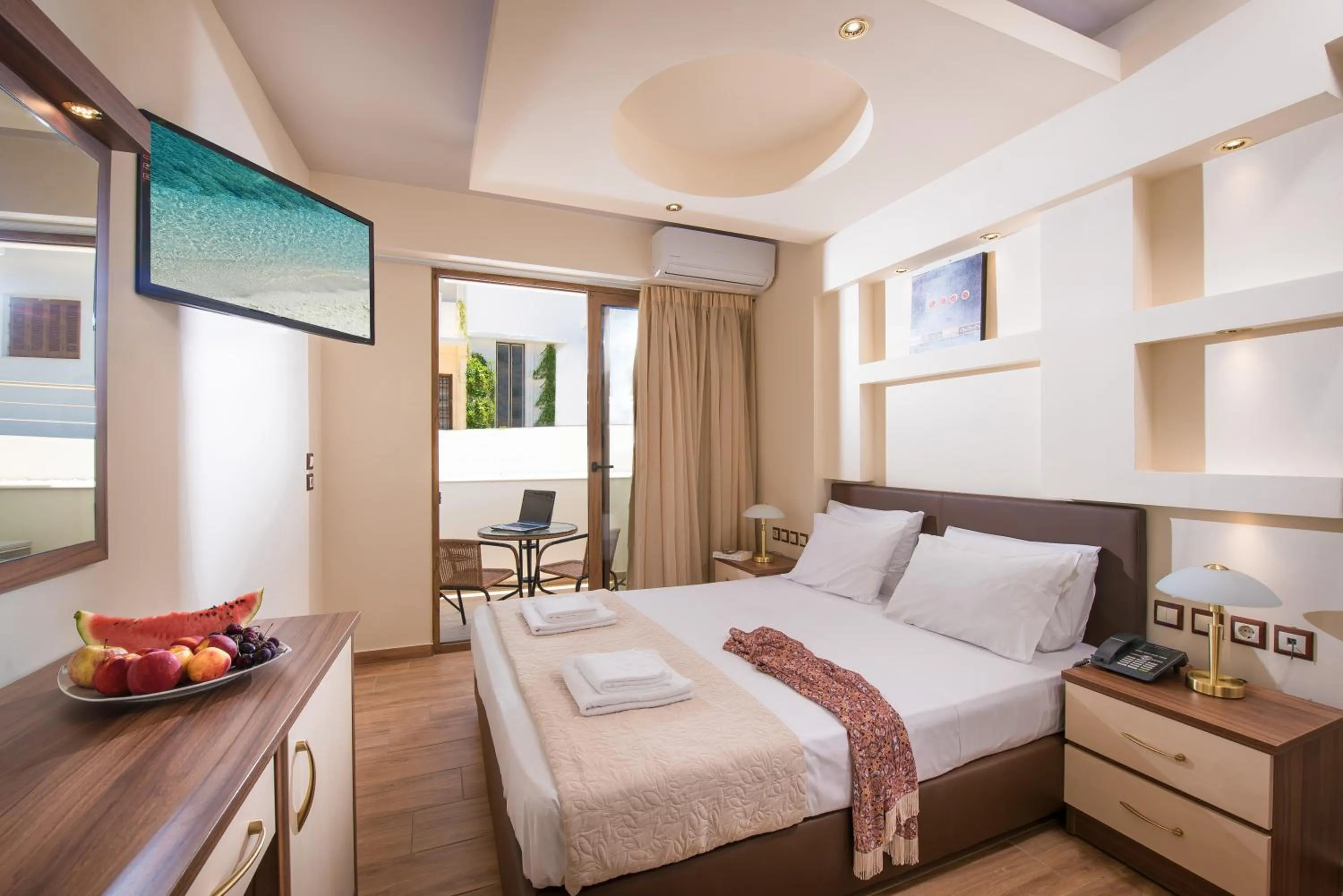 TV and multimedia, Bed in Harma Boutique Hotel