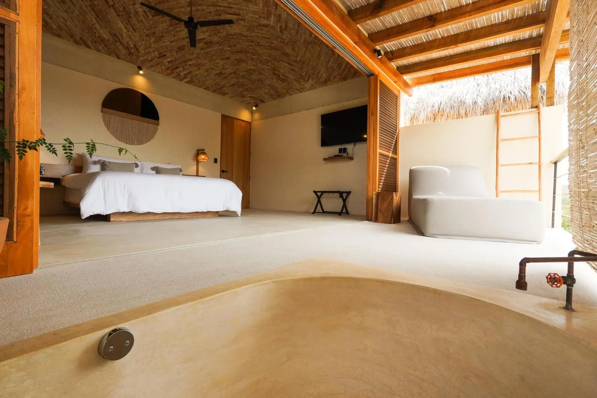 TV and multimedia, Bed in Casa Borka LUXURY FULLY FURNISHED BEACH CONDOS WITH POOL