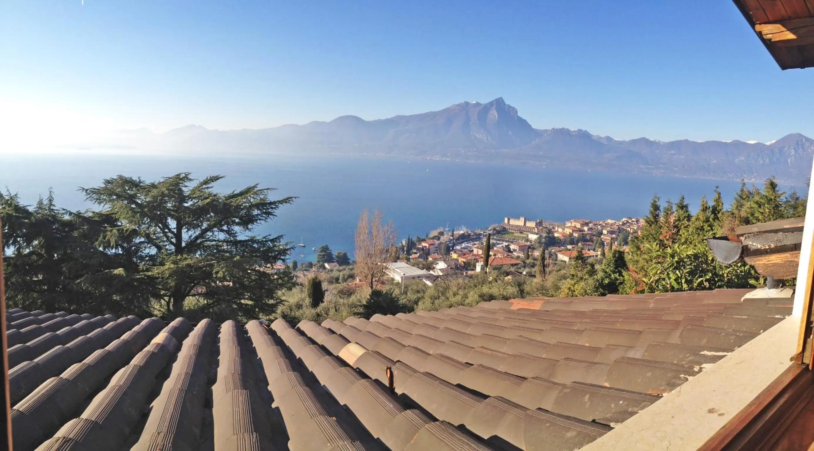 Lake view in Villa Margiò