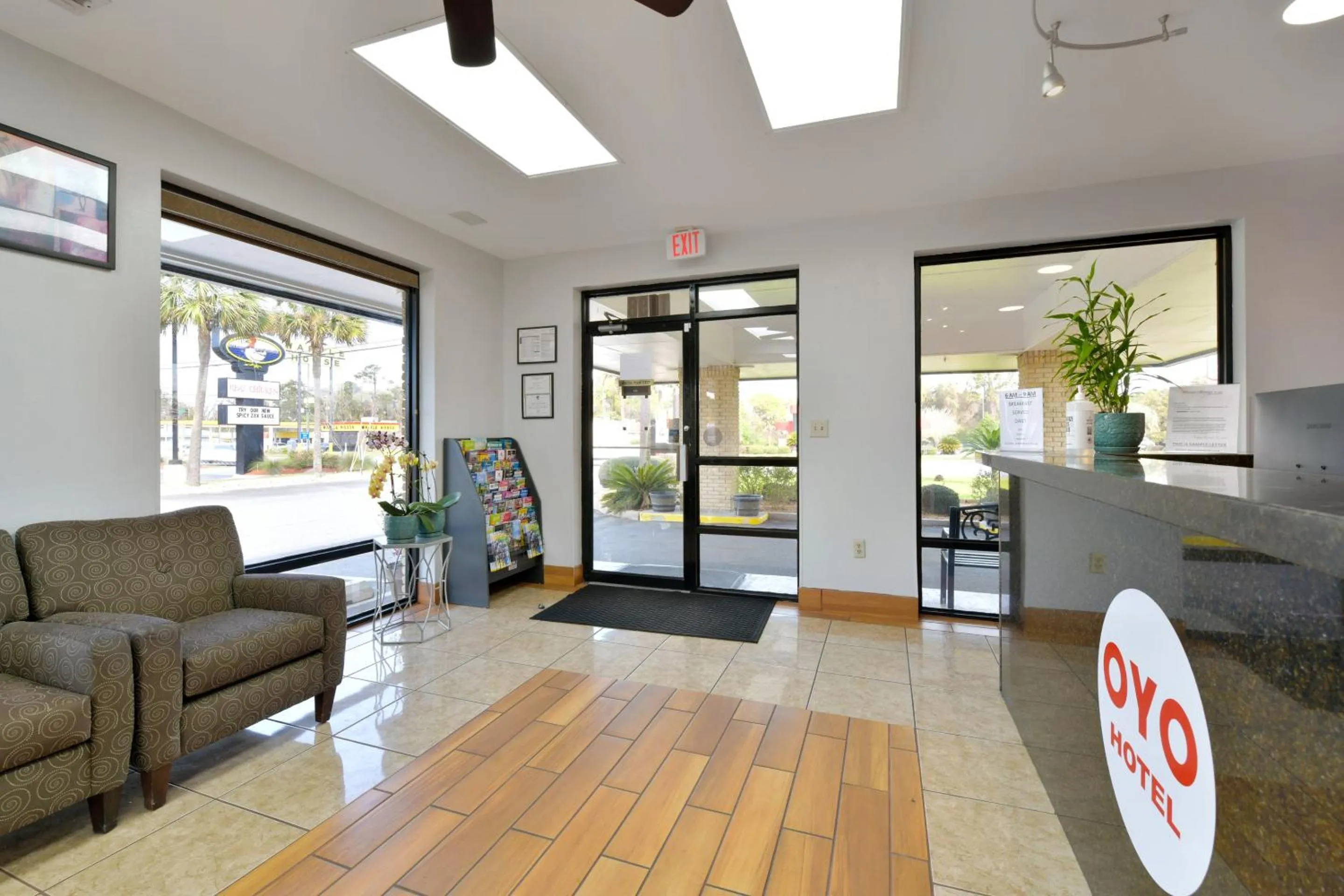 Lobby or reception in OYO Hotel Lake Park-Valdosta I-75, Exit 5