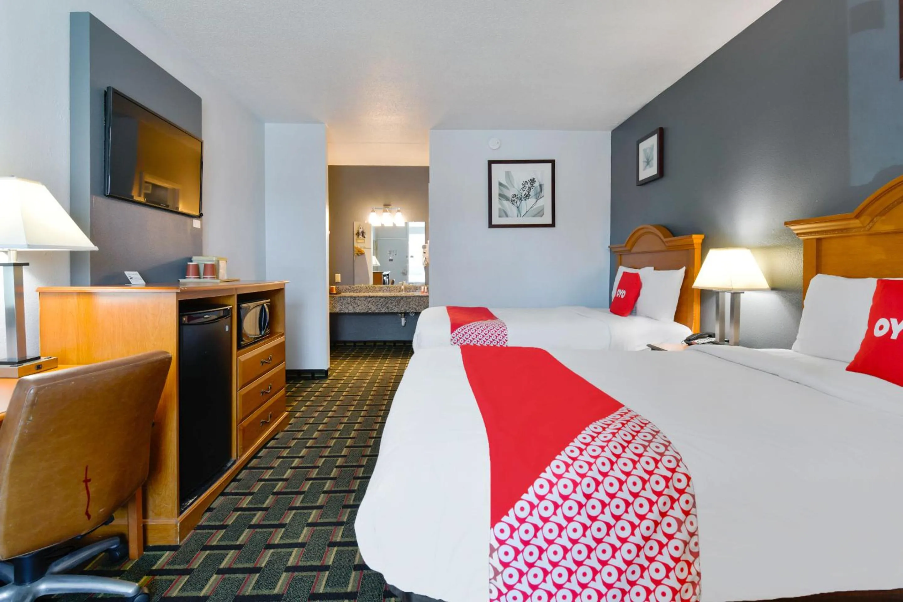 Coffee/tea facilities, Bed in OYO Hotel Lake Park-Valdosta I-75, Exit 5