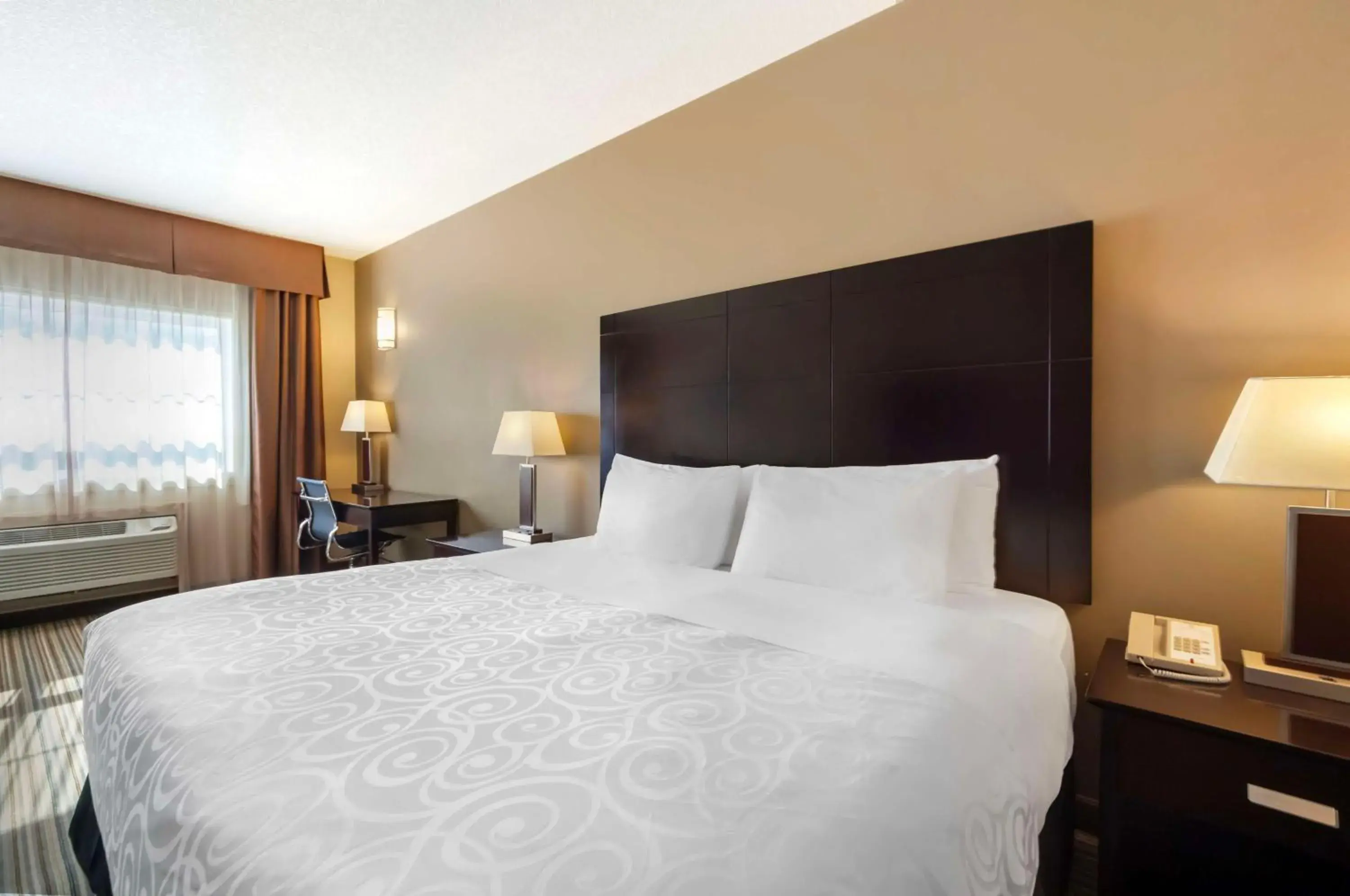 King Room - Non-Smoking in Best Western Plus Peace River Hotel & Suites King Room - Non-Smoking in Best Western Plus Peace River Hotel & Suites