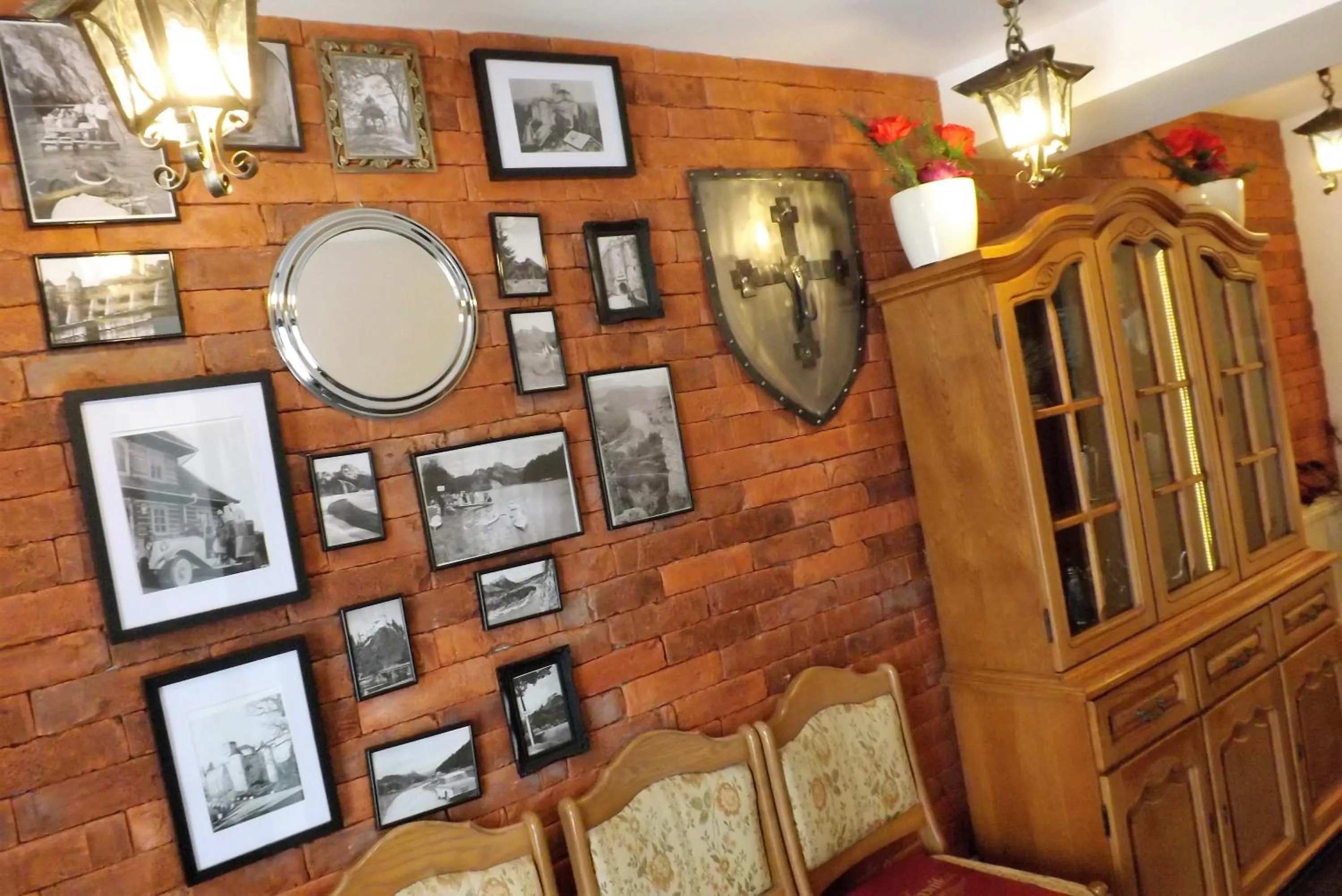 Facade/entrance in Willa Rycerz