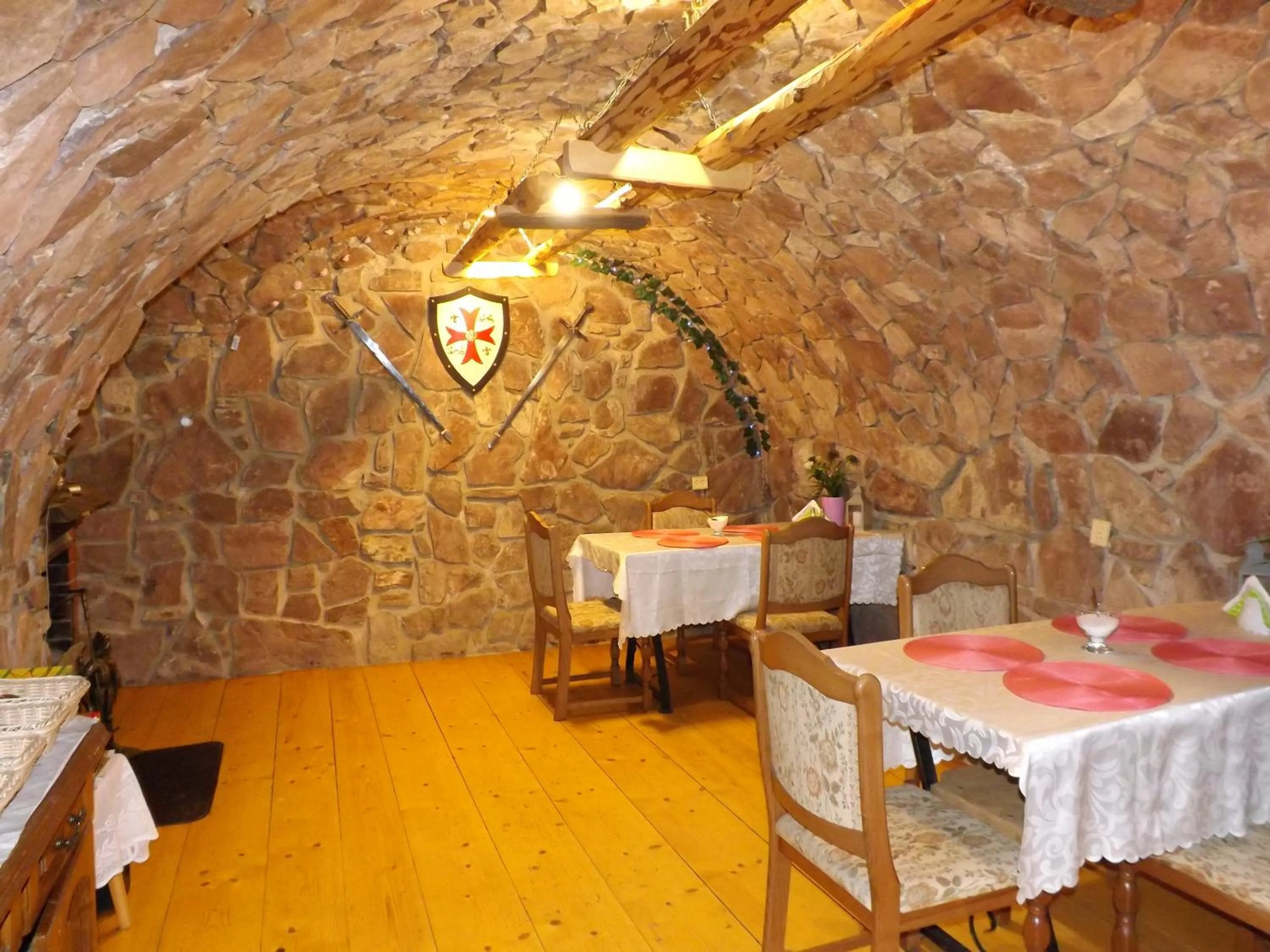 Restaurant/places to eat in Willa Rycerz