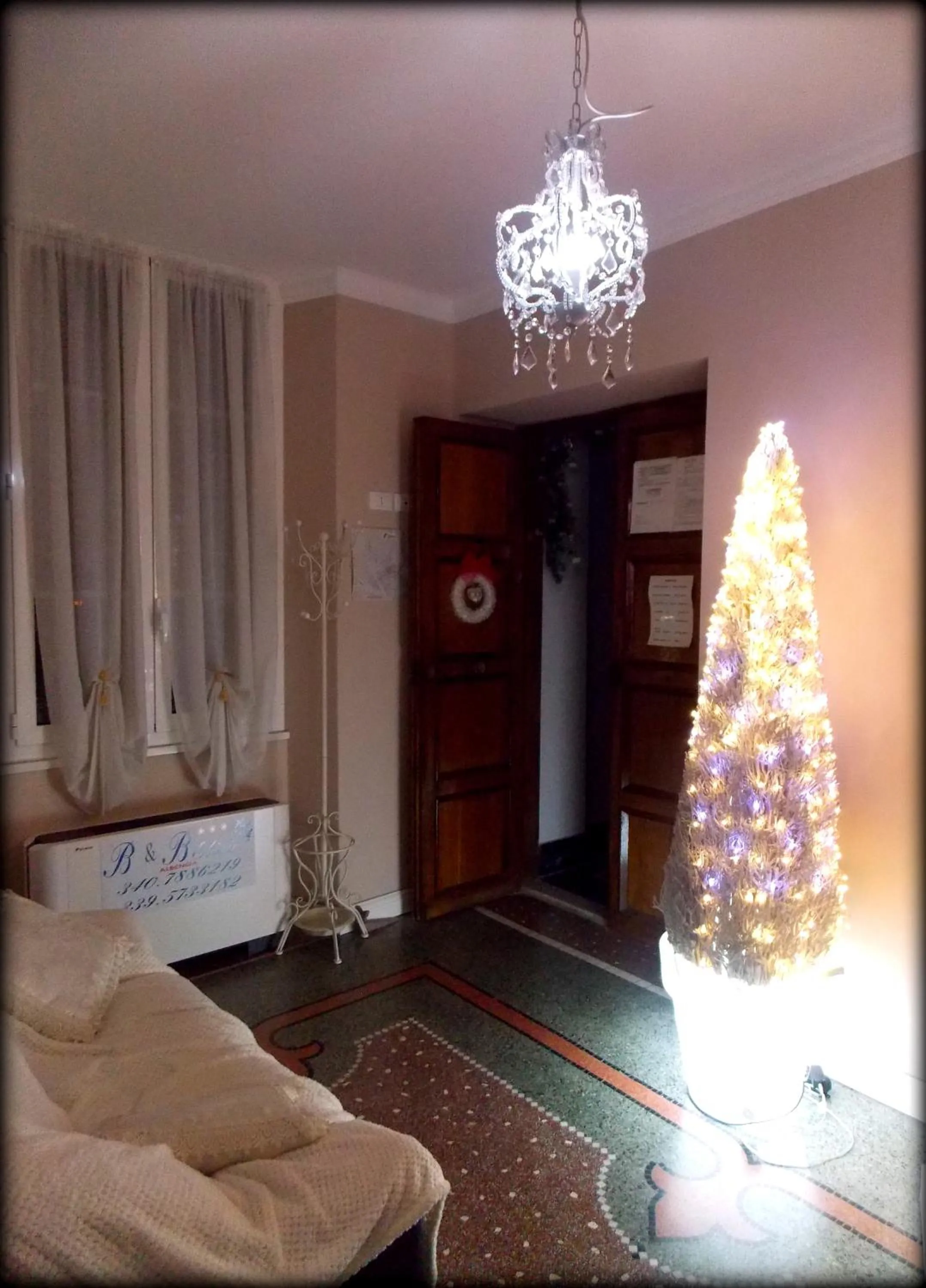 Decorative detail in B&B Elisir