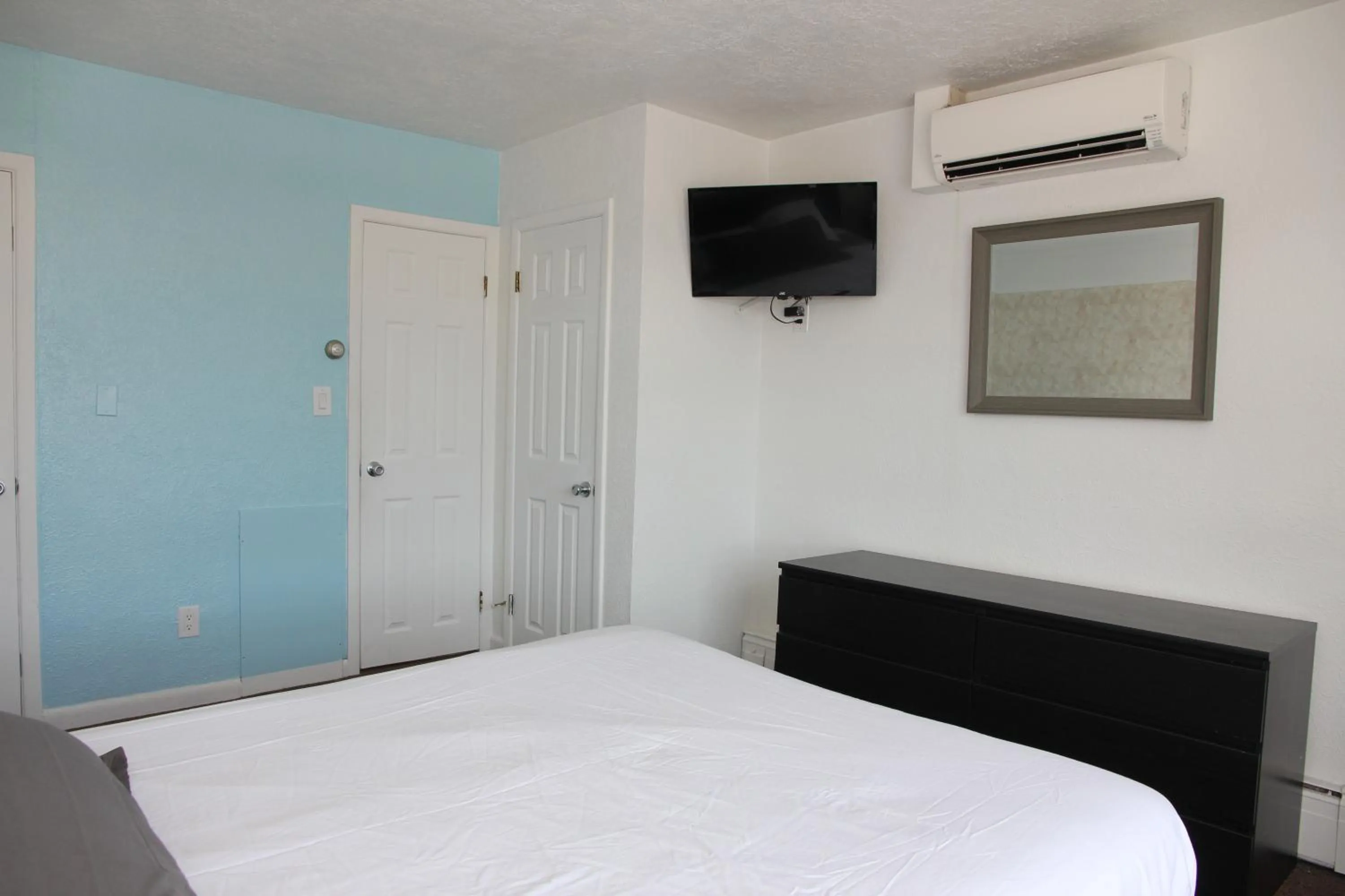 Pink Champagne Motel