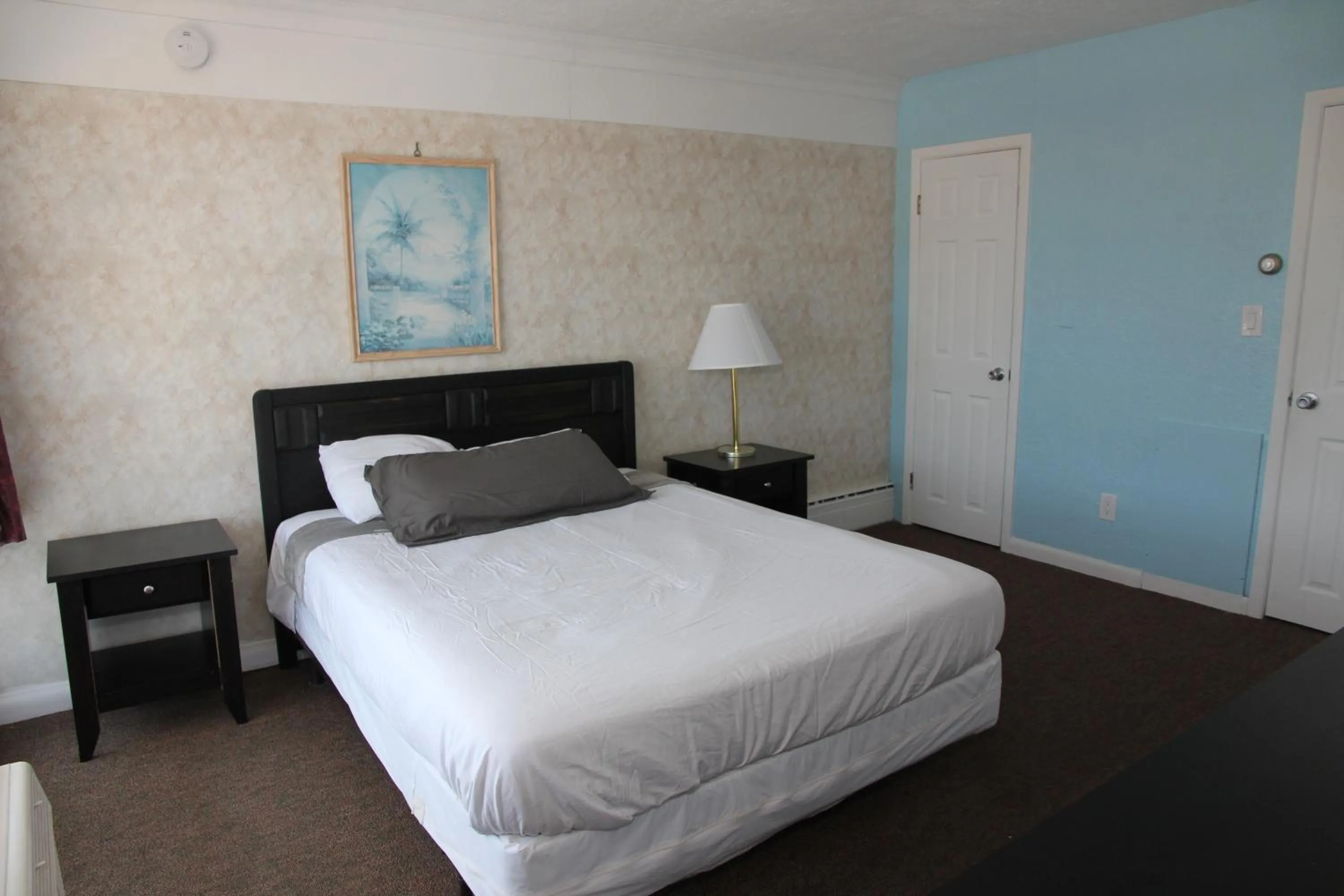 Pink Champagne Motel