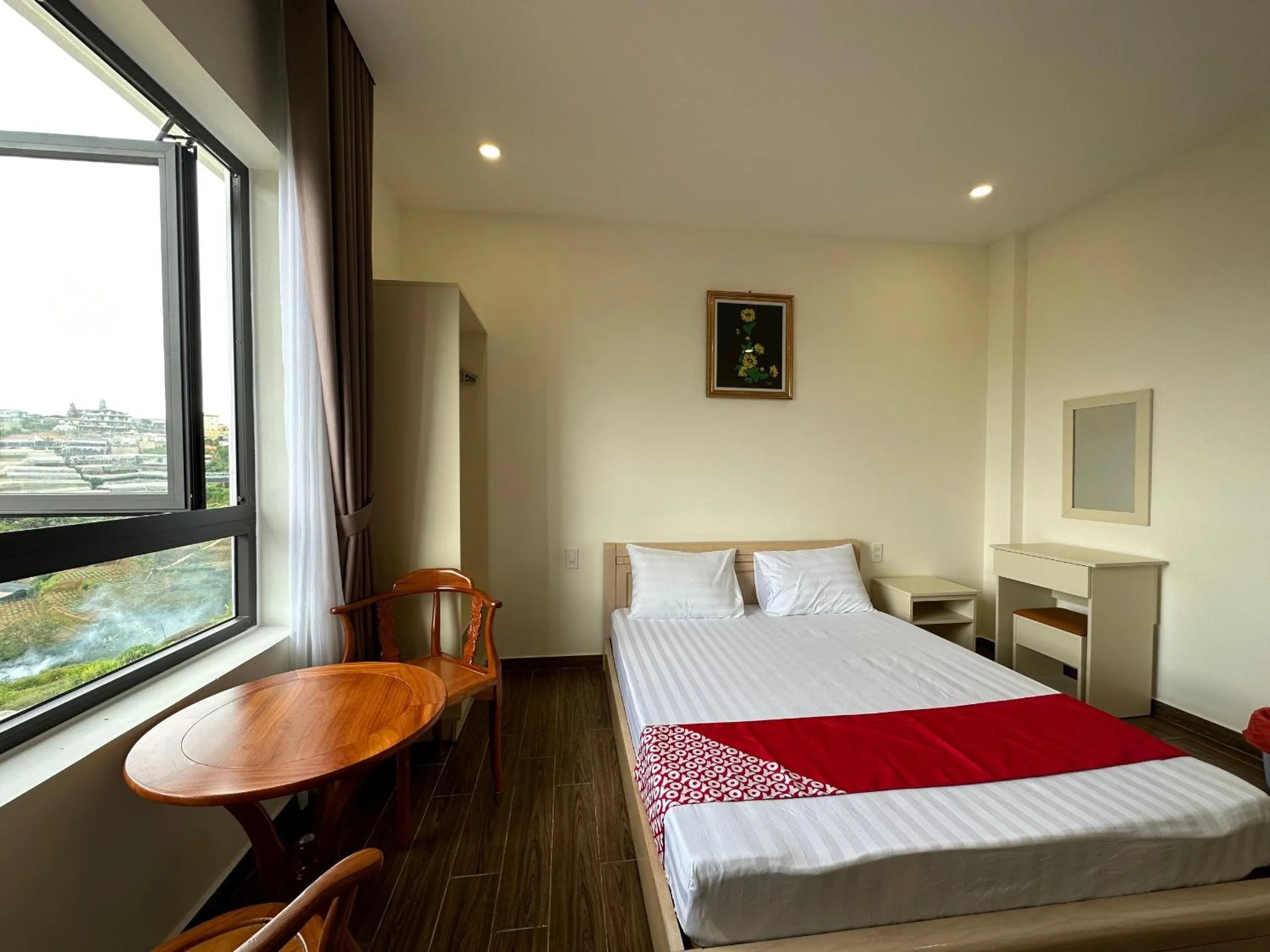 Bedroom, Bed in Capital O 1208 Phong Van Villa