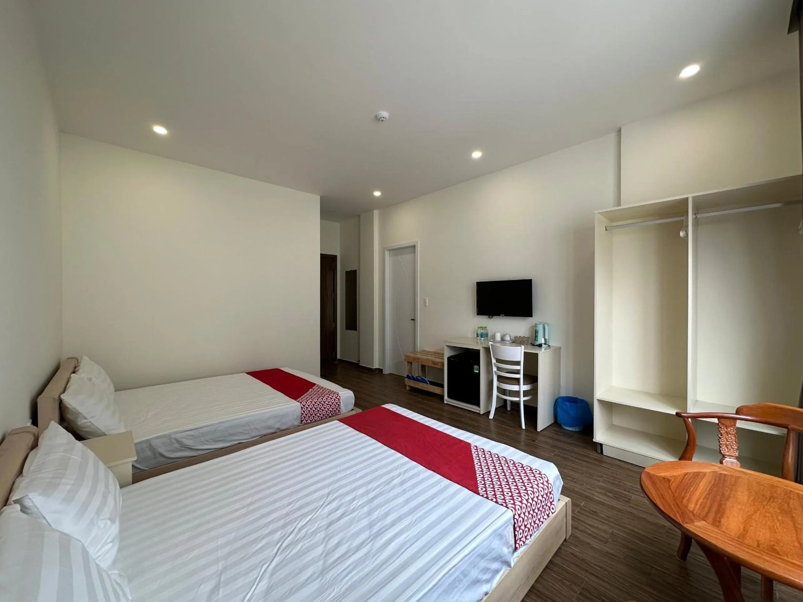 Bedroom, Bed in Capital O 1208 Phong Van Villa