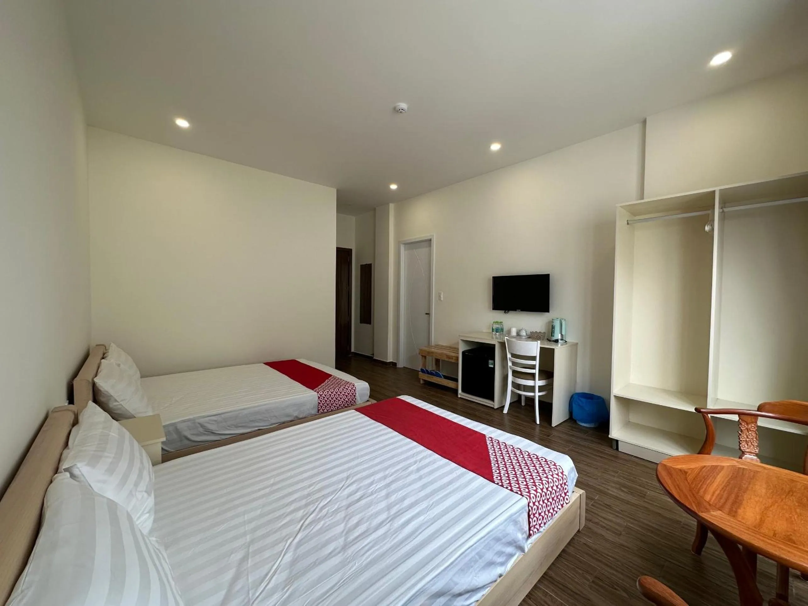 Bedroom, Bed in Capital O 1208 Phong Van Villa