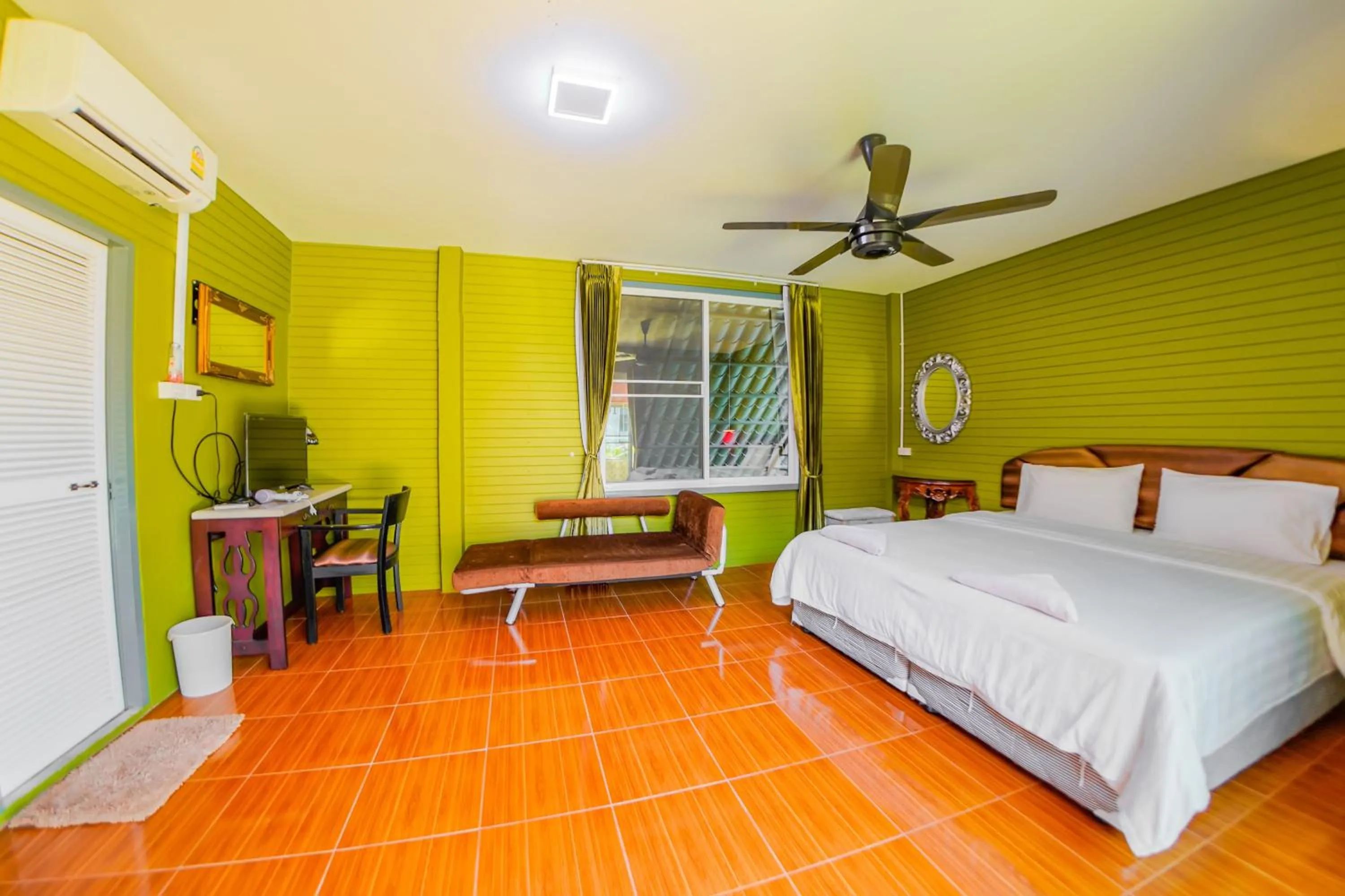 Bed in Happy Garden Resort Betong