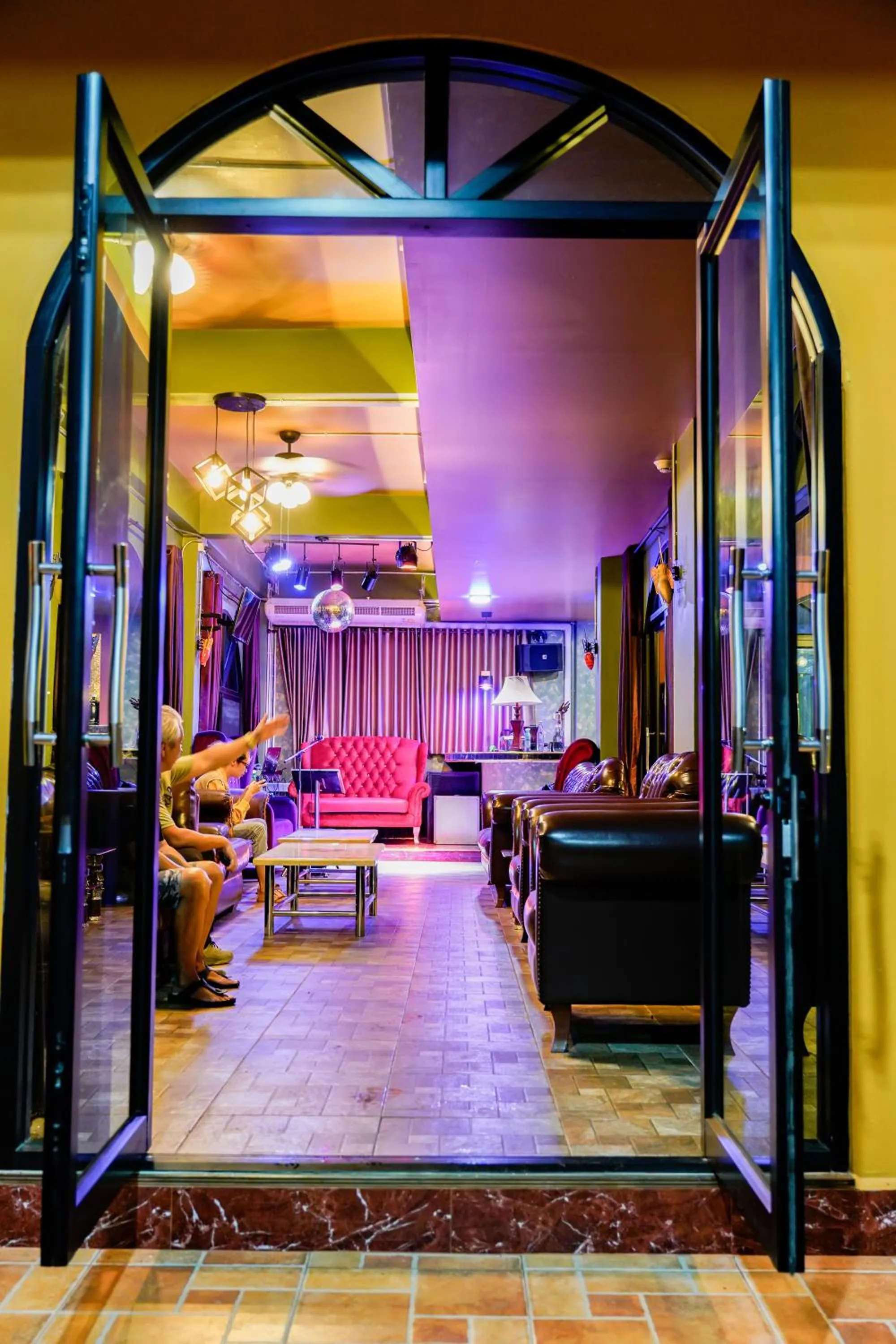 Seating area in Happy Garden Resort Betong