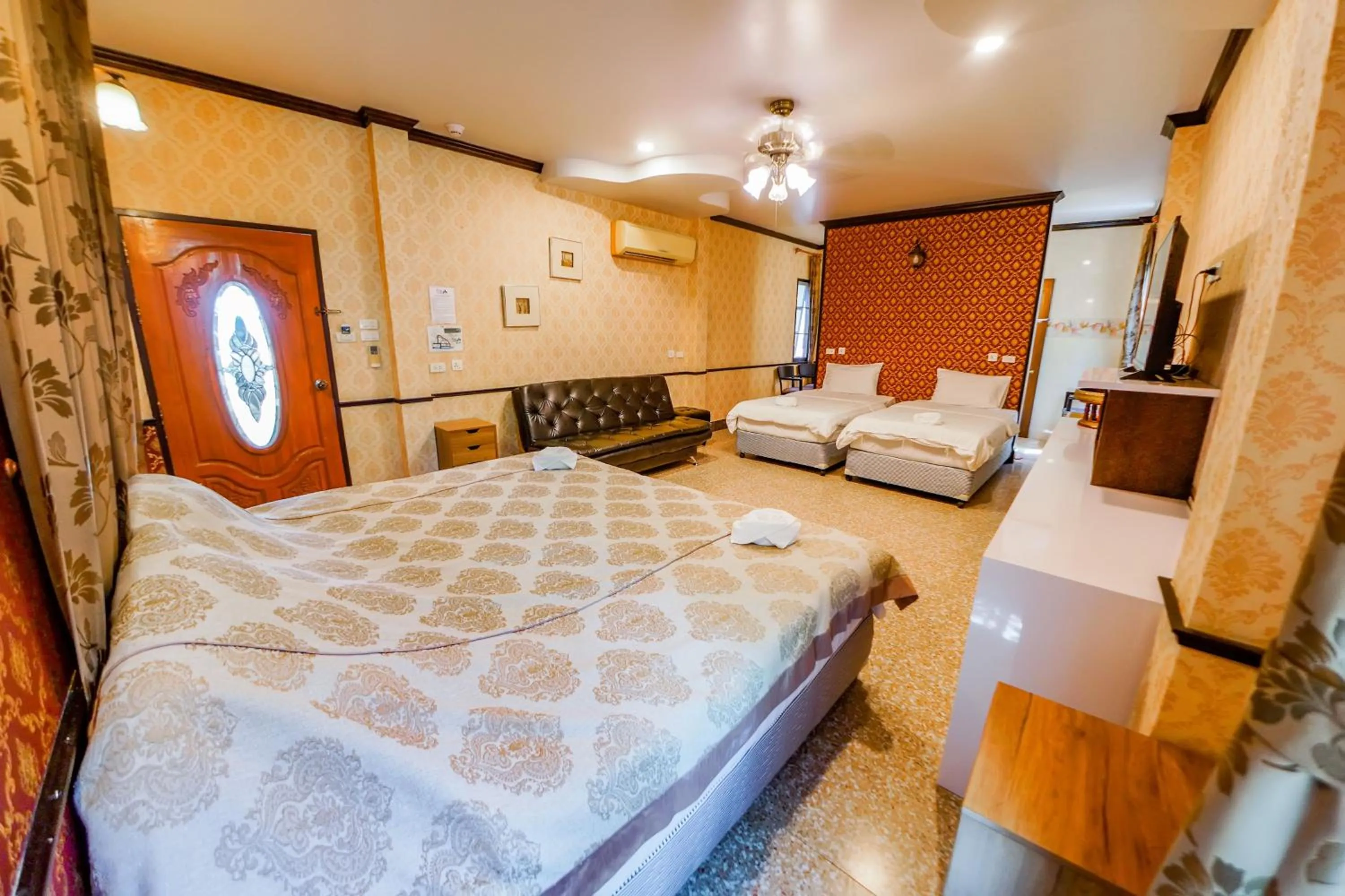 Bed in Happy Garden Resort Betong