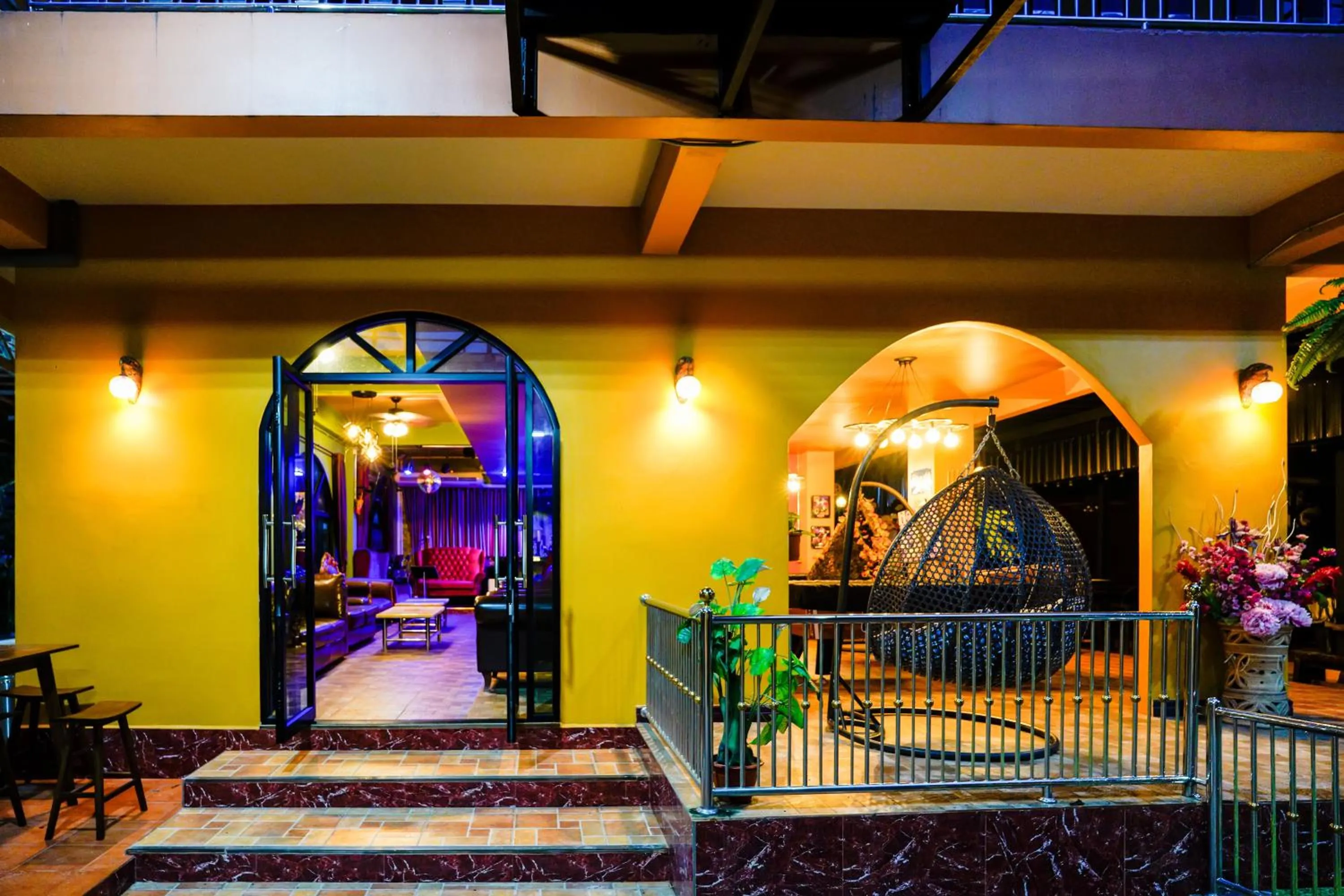 Night in Happy Garden Resort Betong