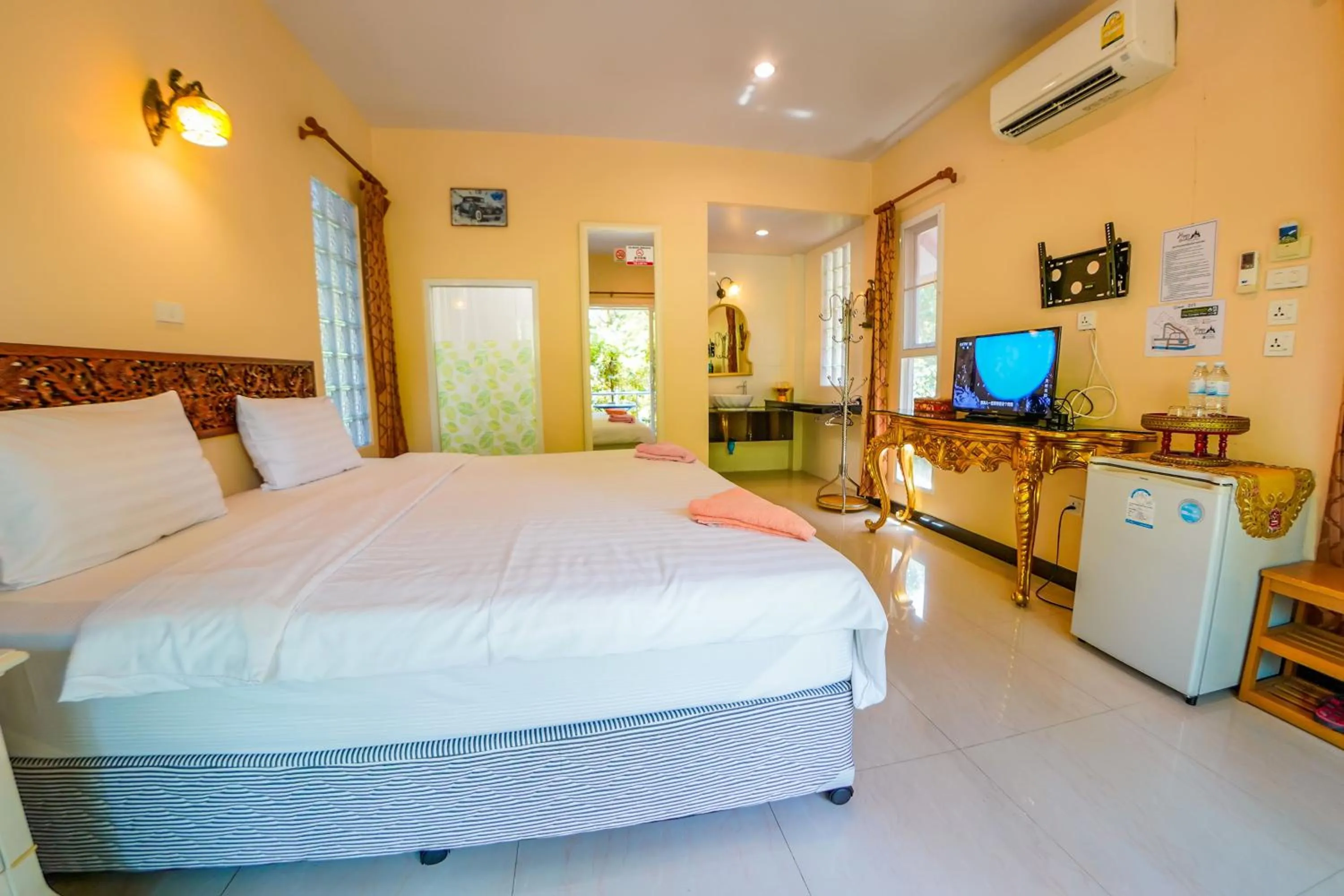 Bed in Happy Garden Resort Betong