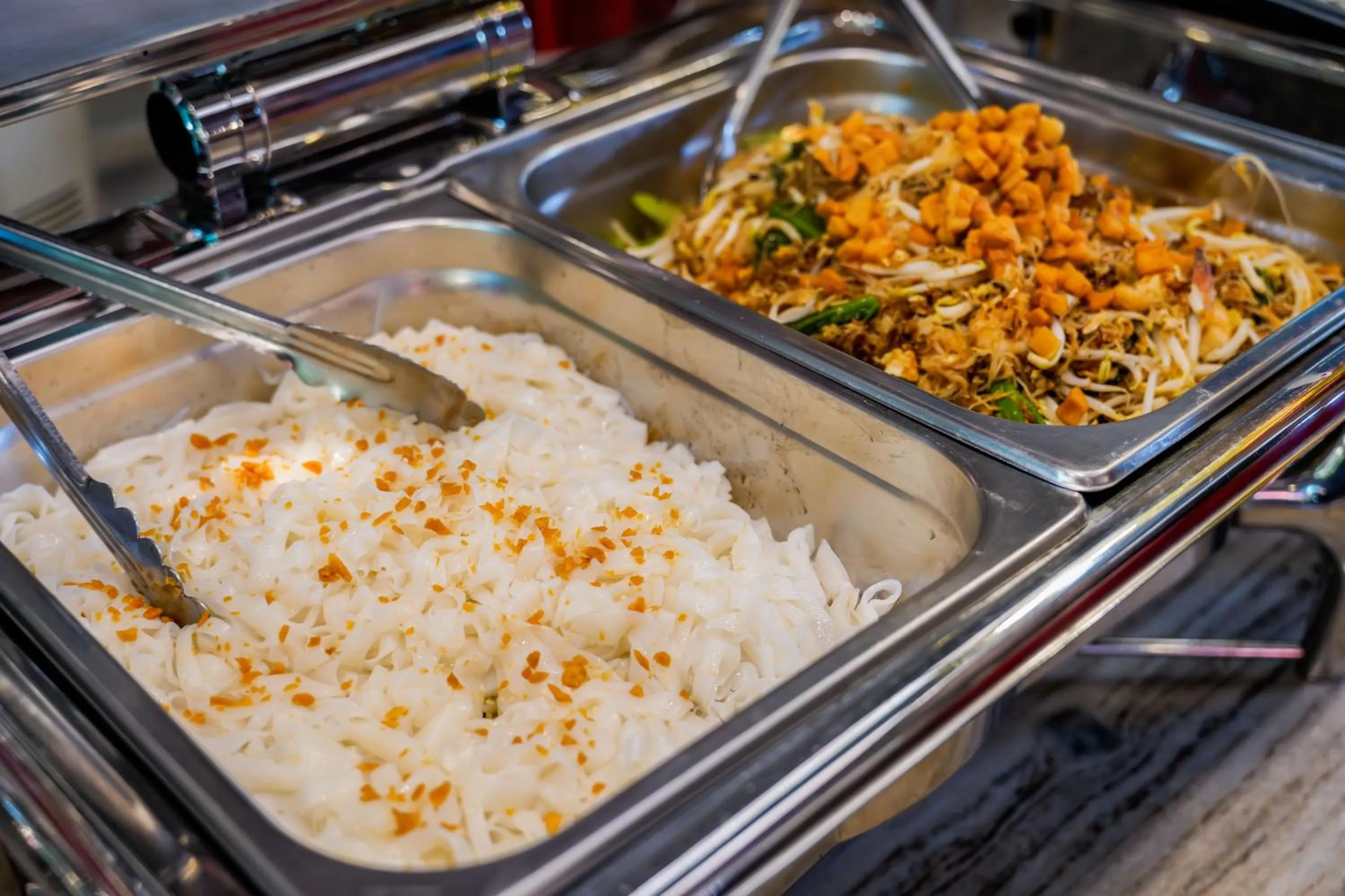 Food and drinks in Happy Garden Resort Betong