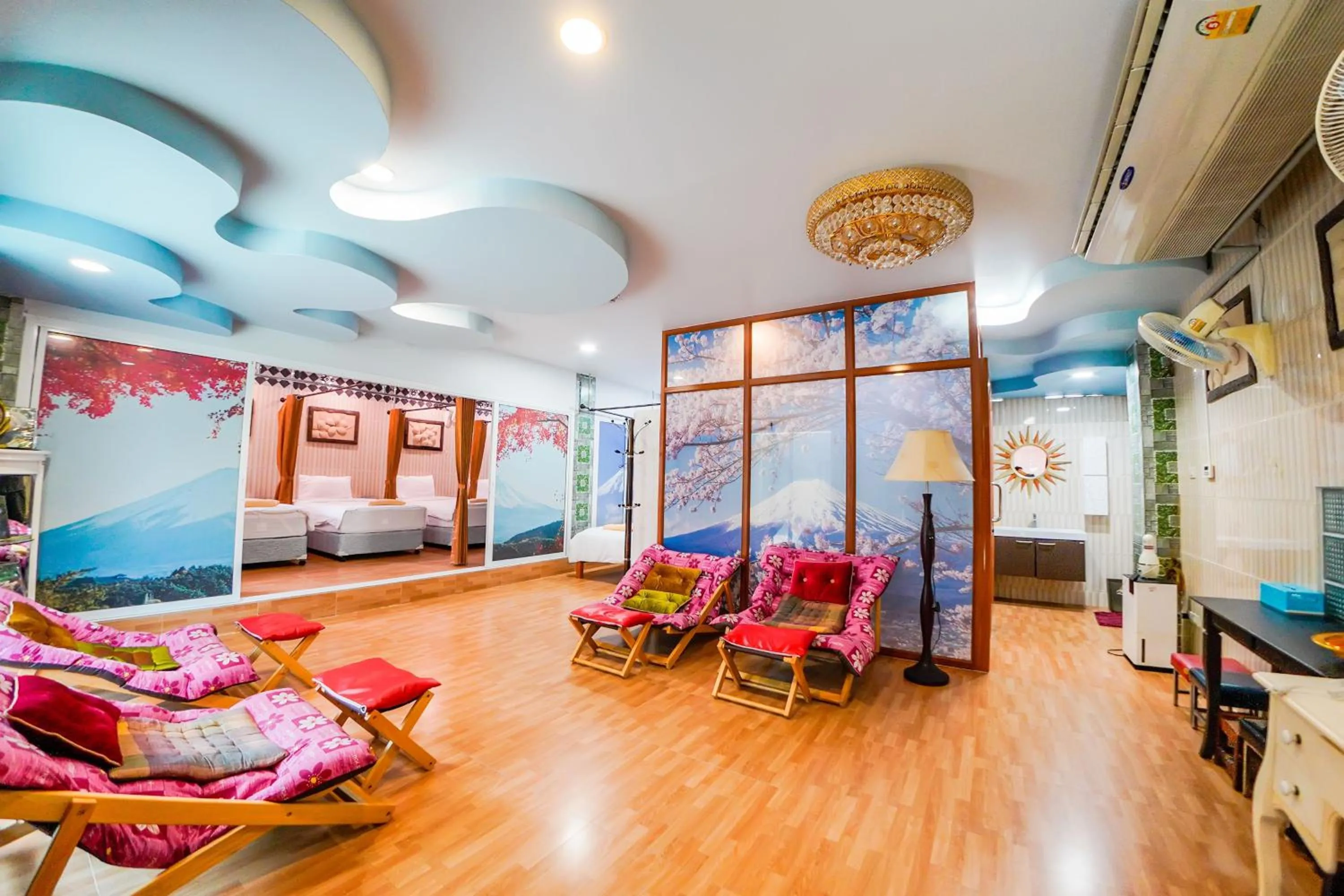 Living room, Bed in Happy Garden Resort Betong