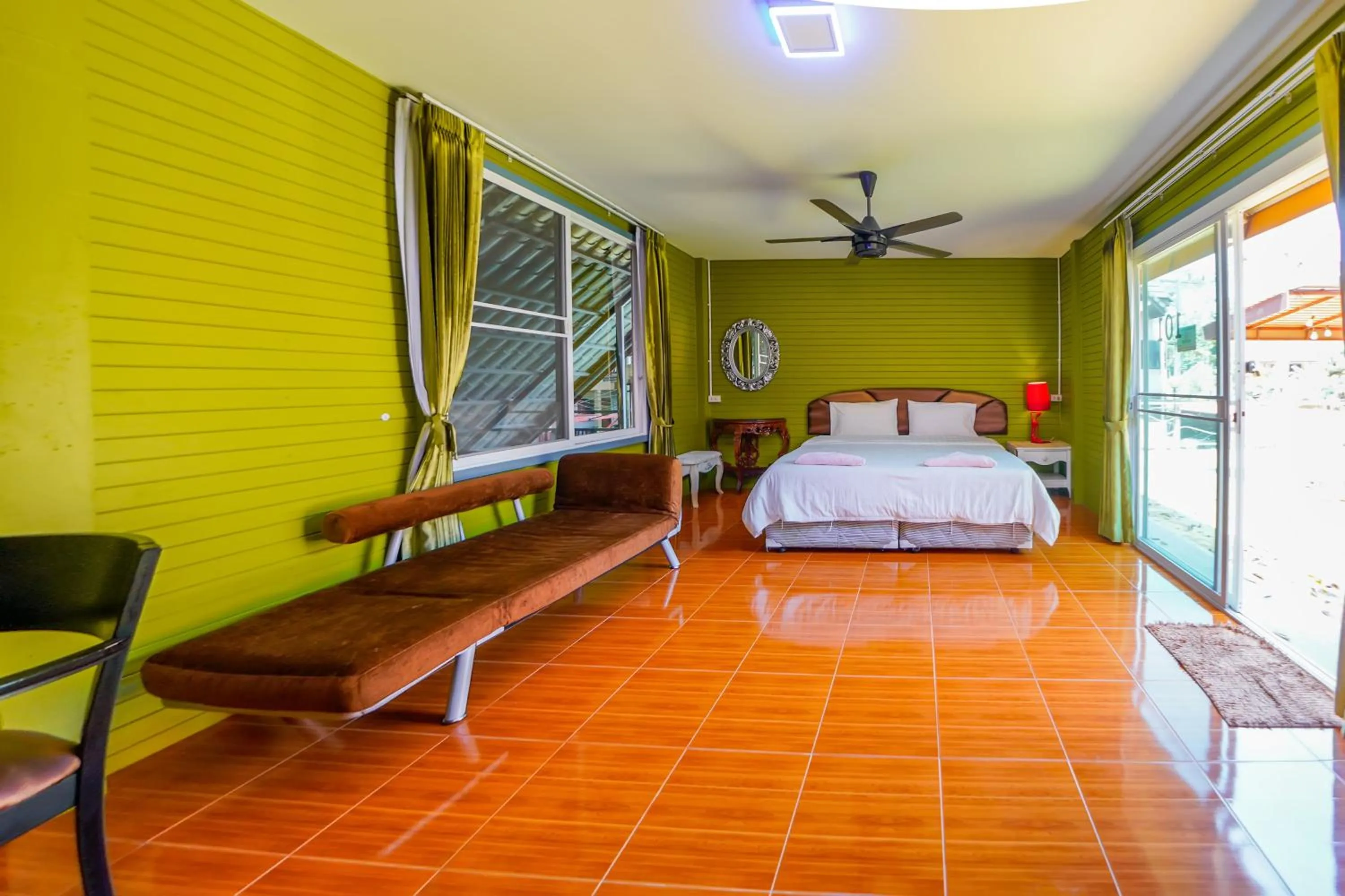 Bed in Happy Garden Resort Betong