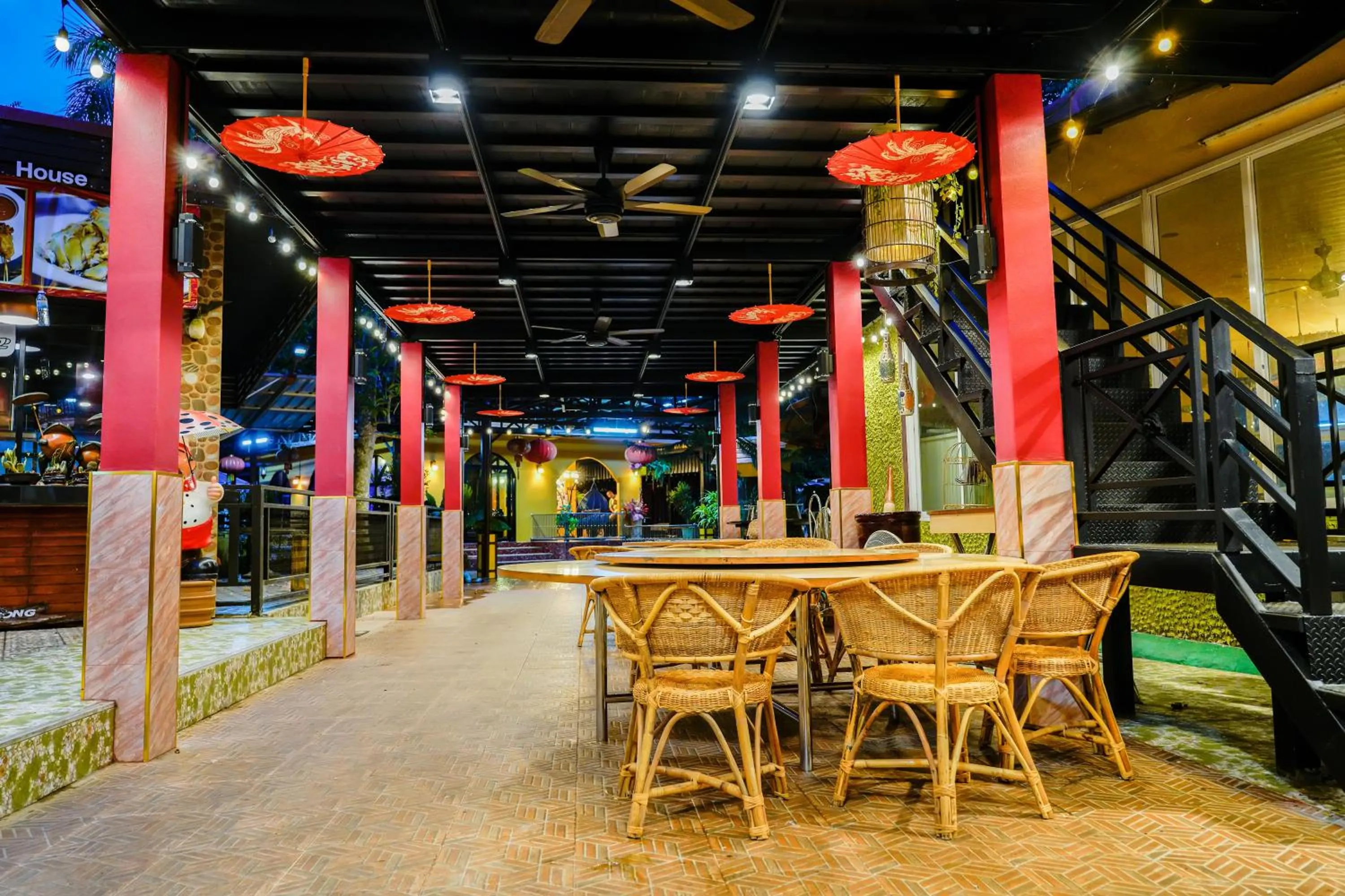 Restaurant/places to eat in Happy Garden Resort Betong
