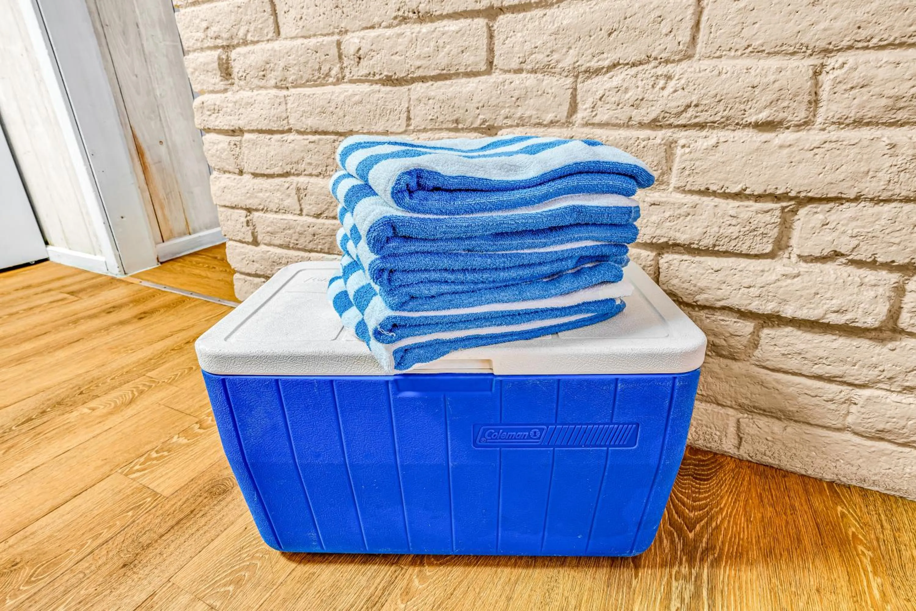 Captain Pip's Marina & Hideaway