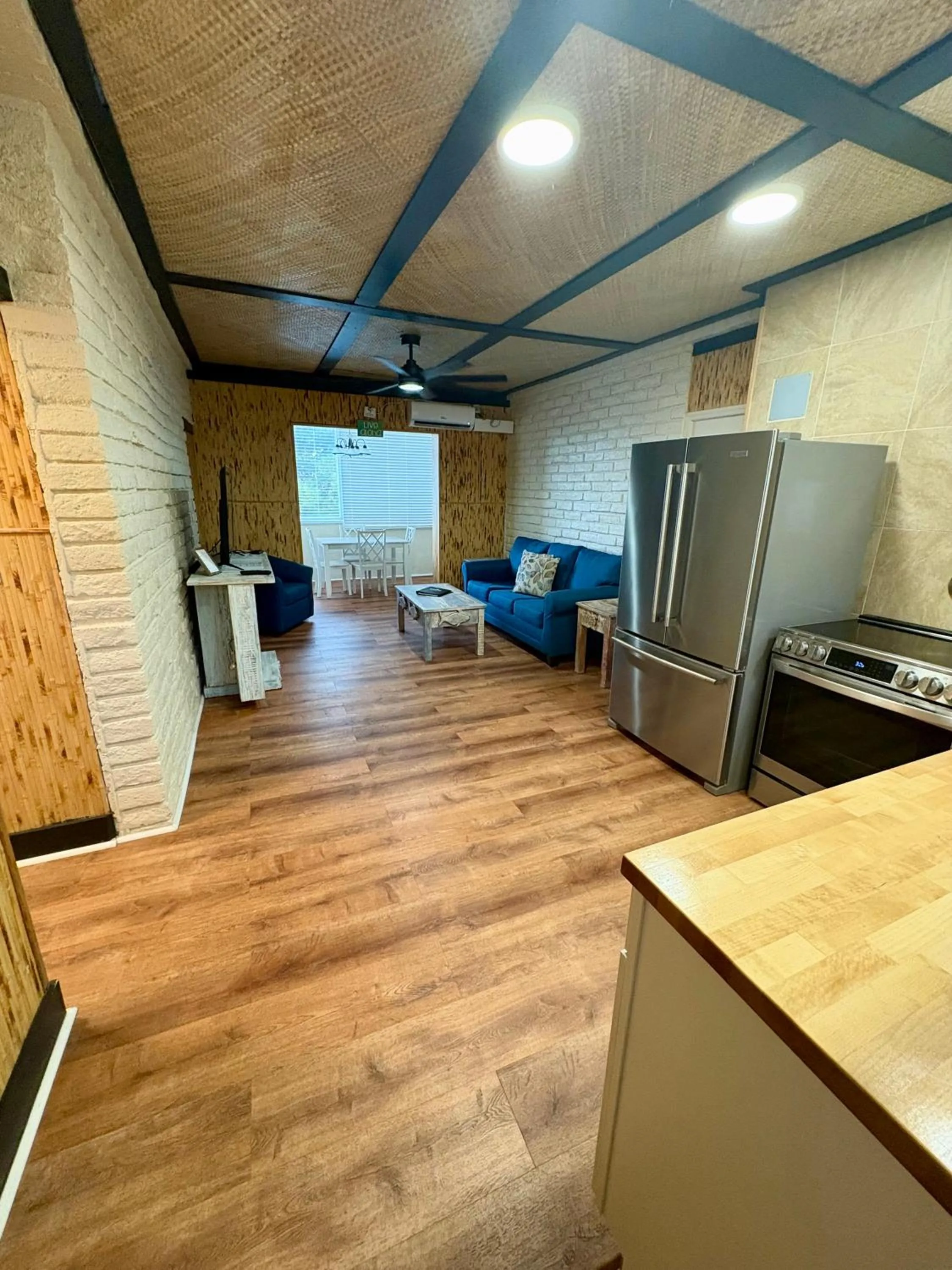 Captain Pip's Marina & Hideaway