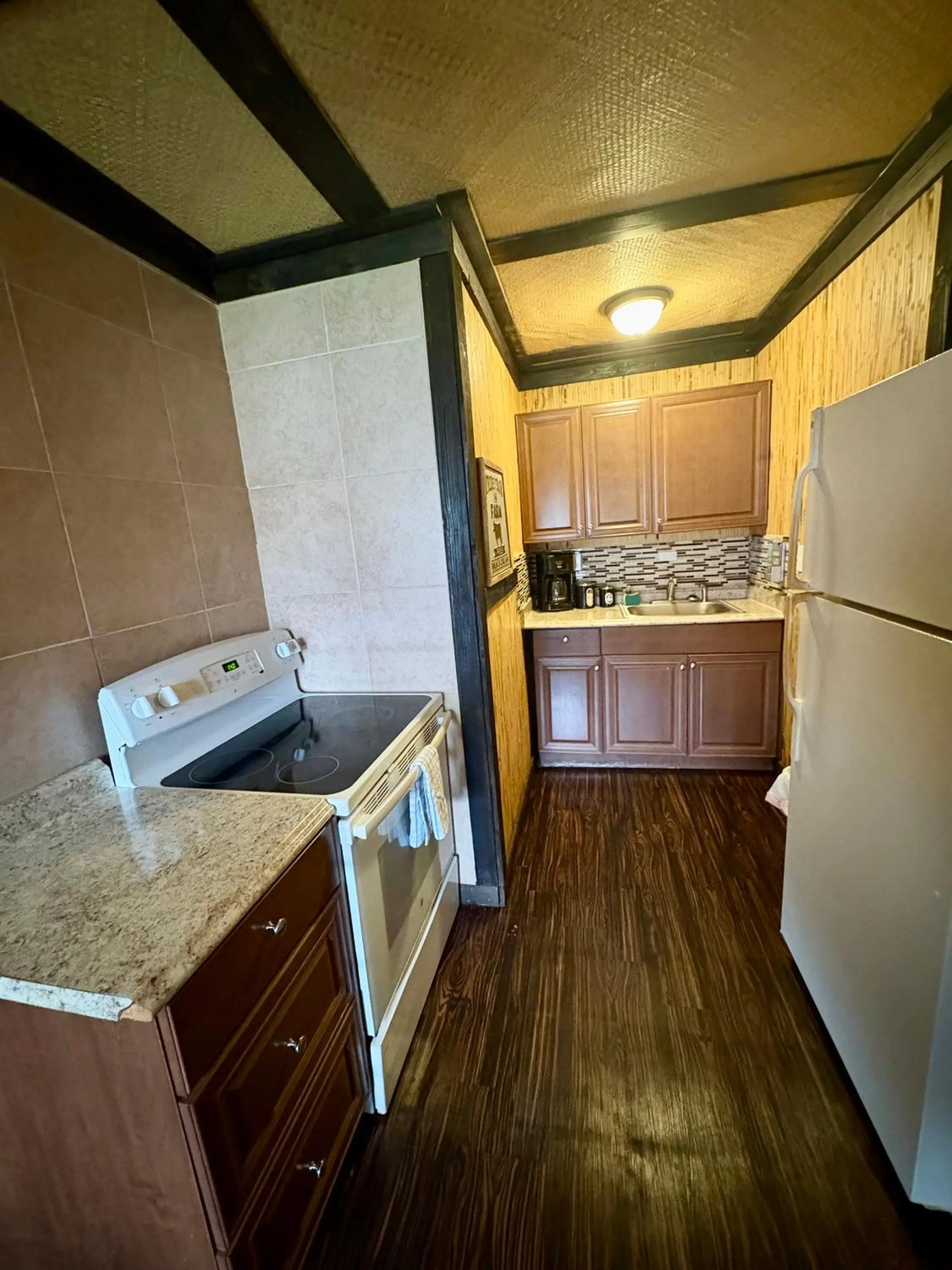 Captain Pip's Marina & Hideaway