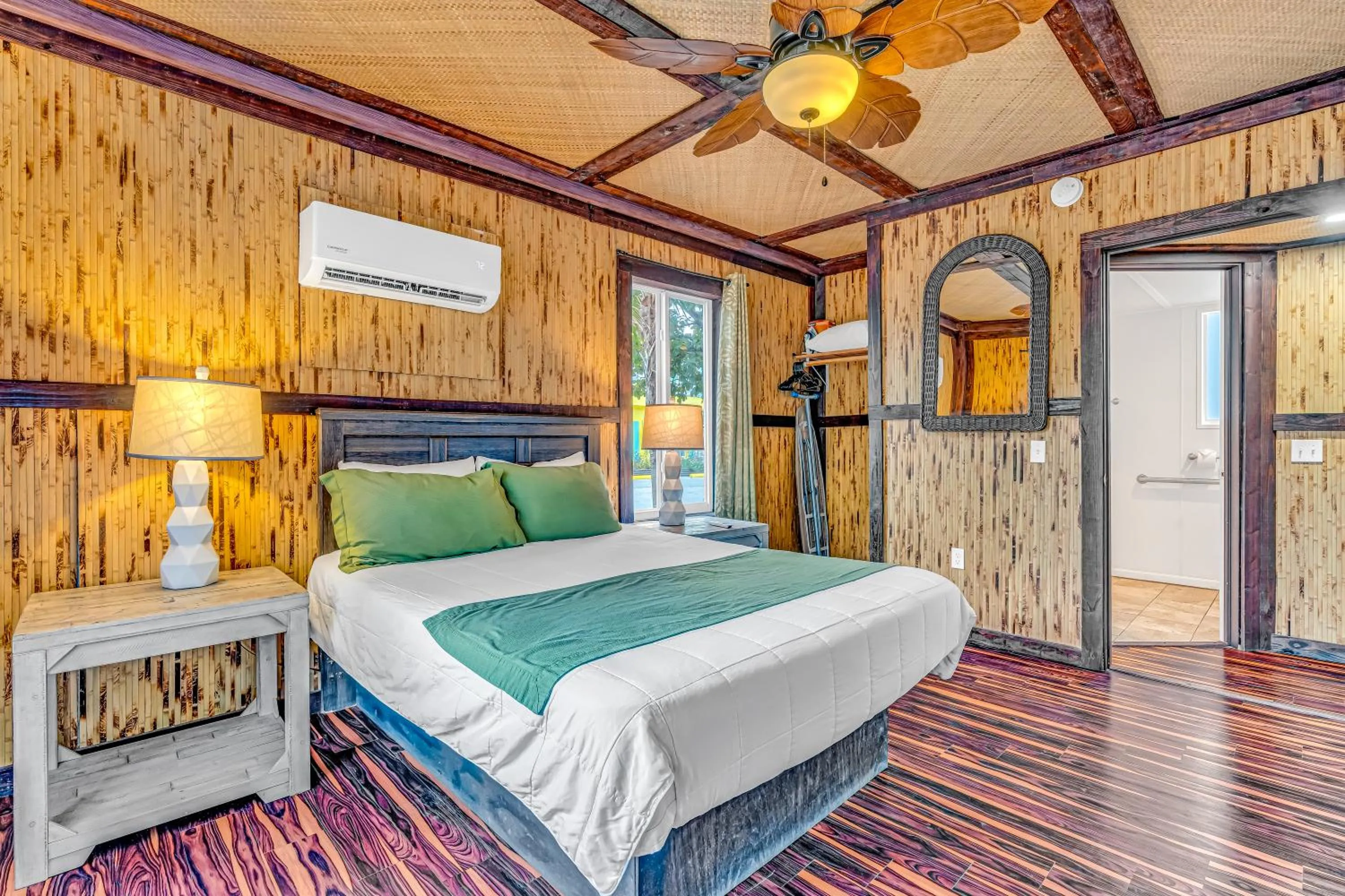 Bed in Captain Pip's Marina & Hideaway