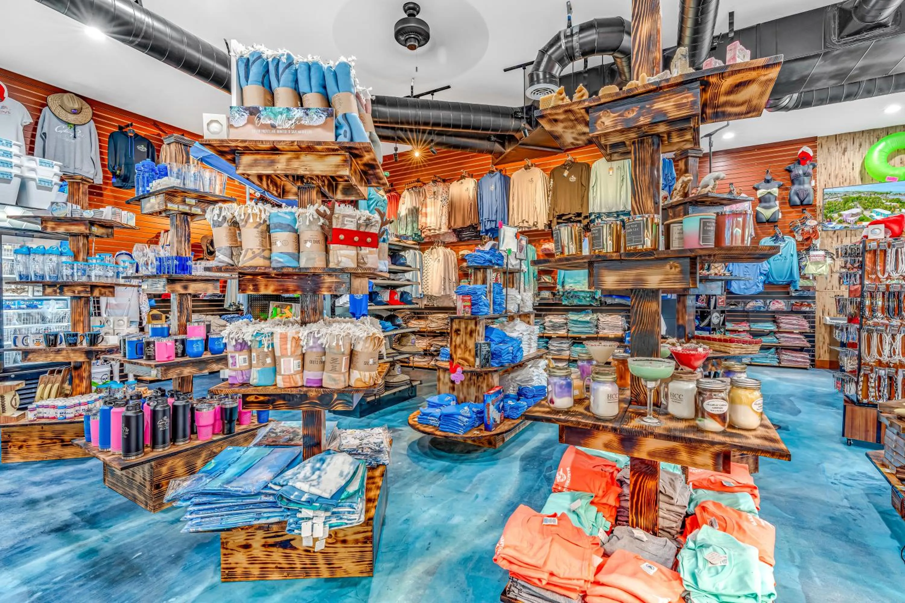 Captain Pip's Marina & Hideaway