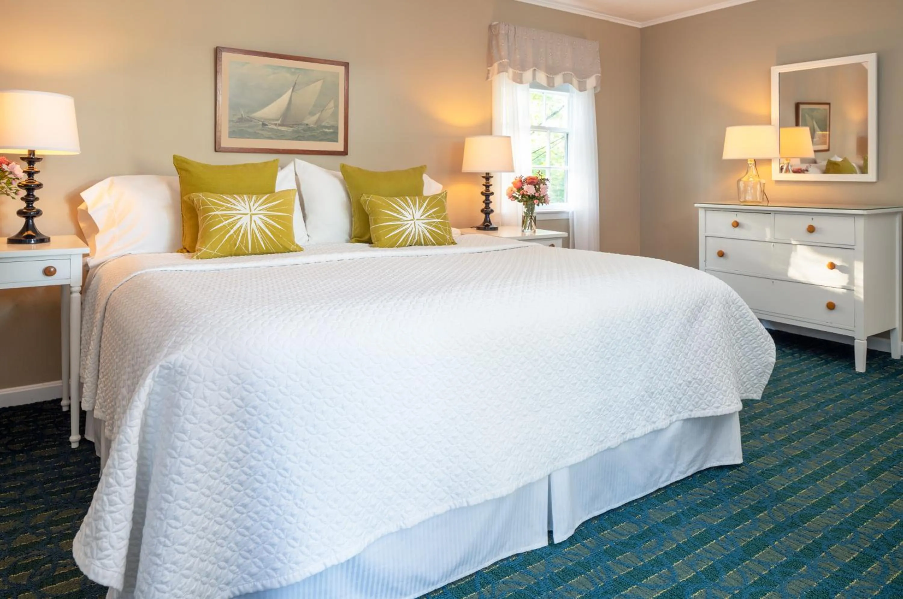 Bedroom, Bed in Dockside Guest Quarters