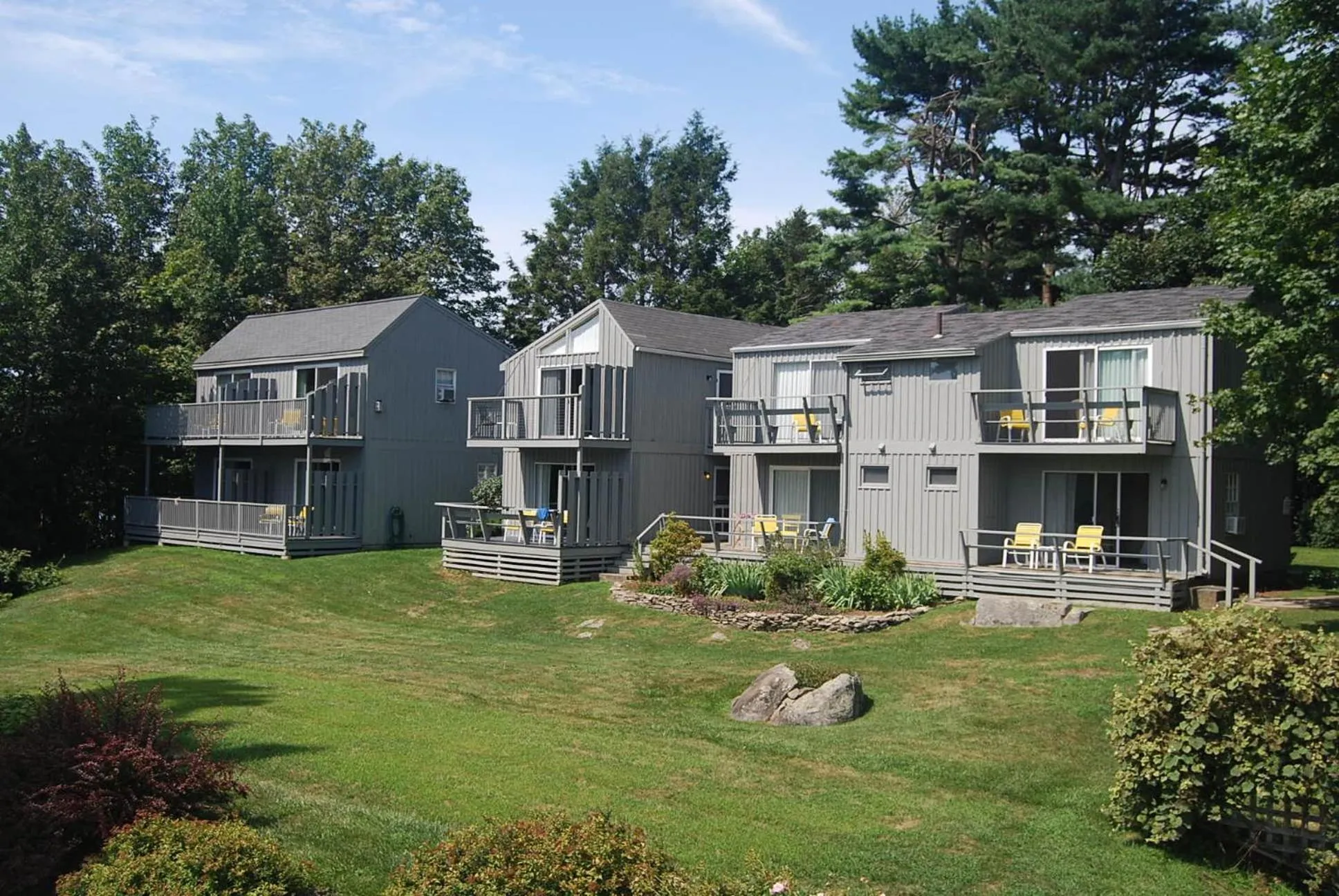 Property building in Dockside Guest Quarters
