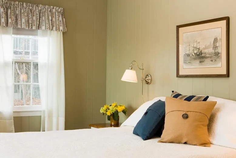 Bedroom, Bed in Dockside Guest Quarters