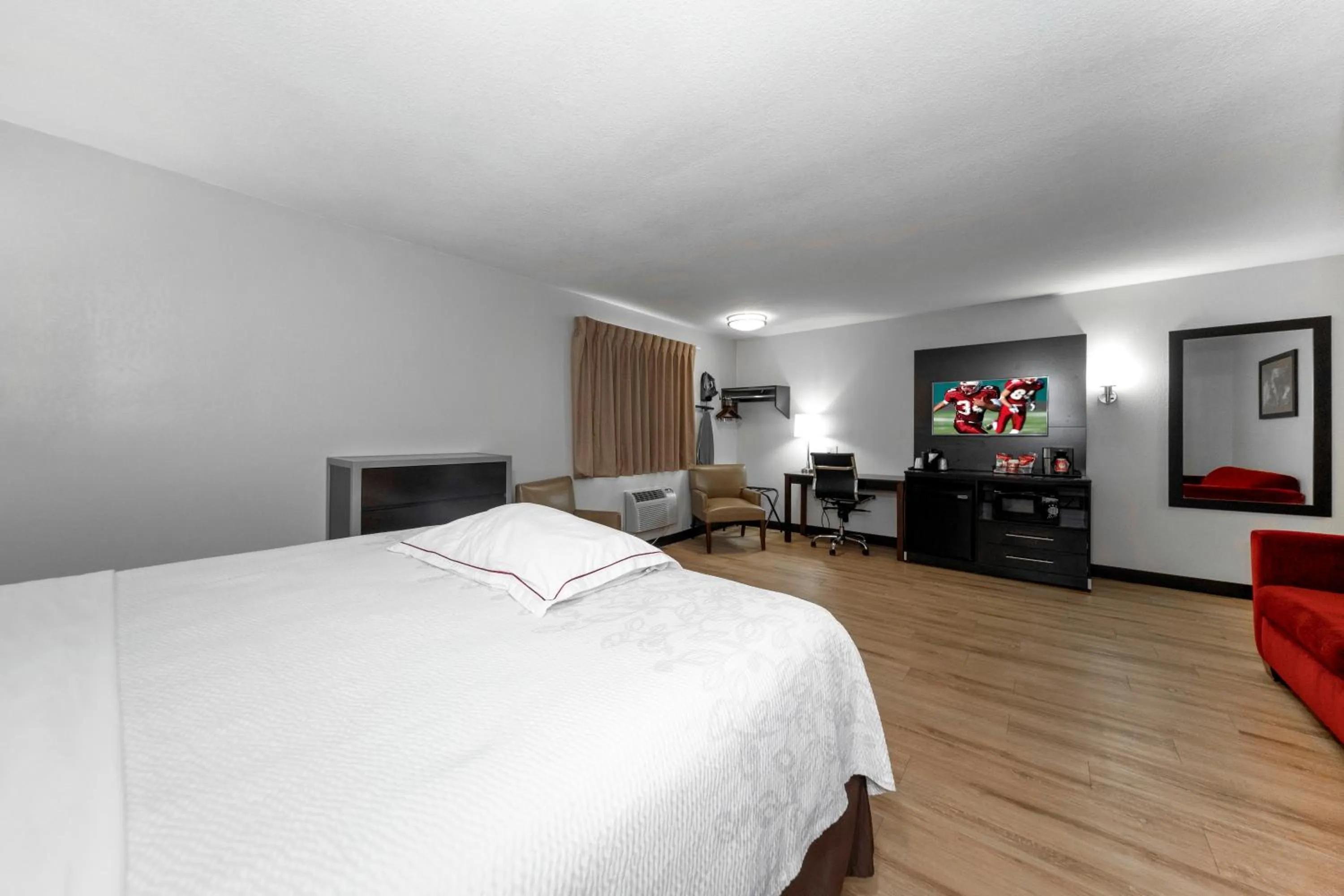 Photo of the whole room in Red Roof Inn PLUS+ Huntsville