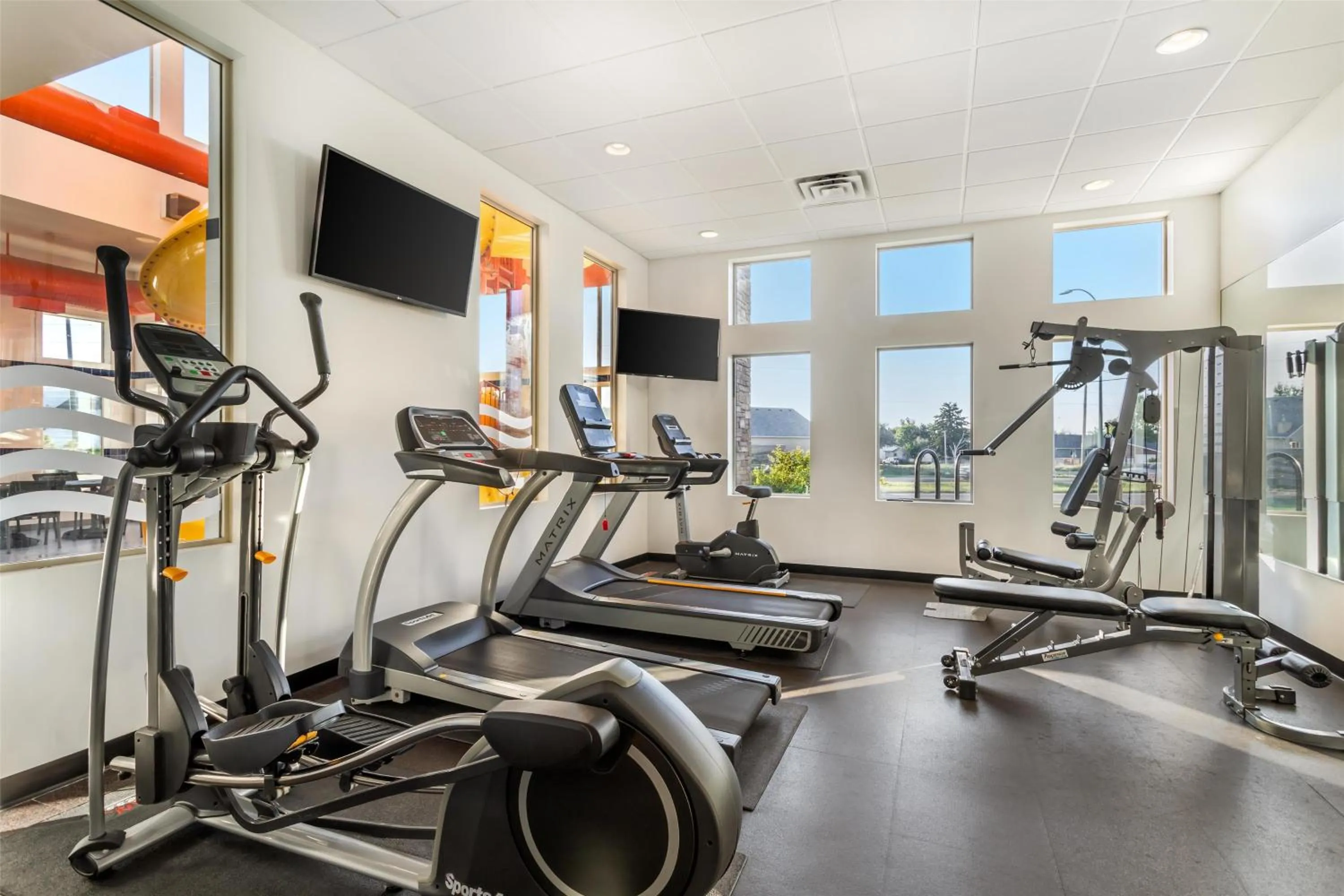 Fitness centre/facilities in Best Western Plus Service Inn & Suites