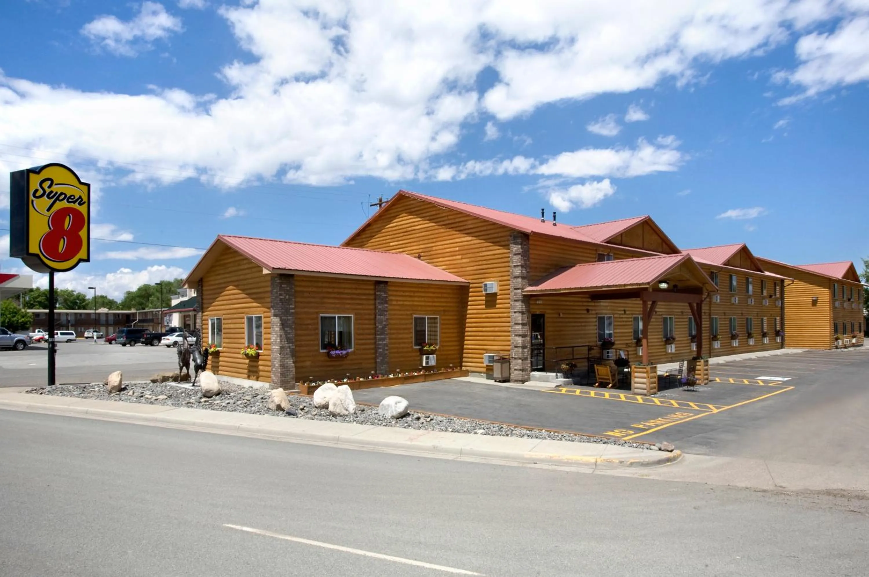 Facade/entrance in Super 8 by Wyndham Powell