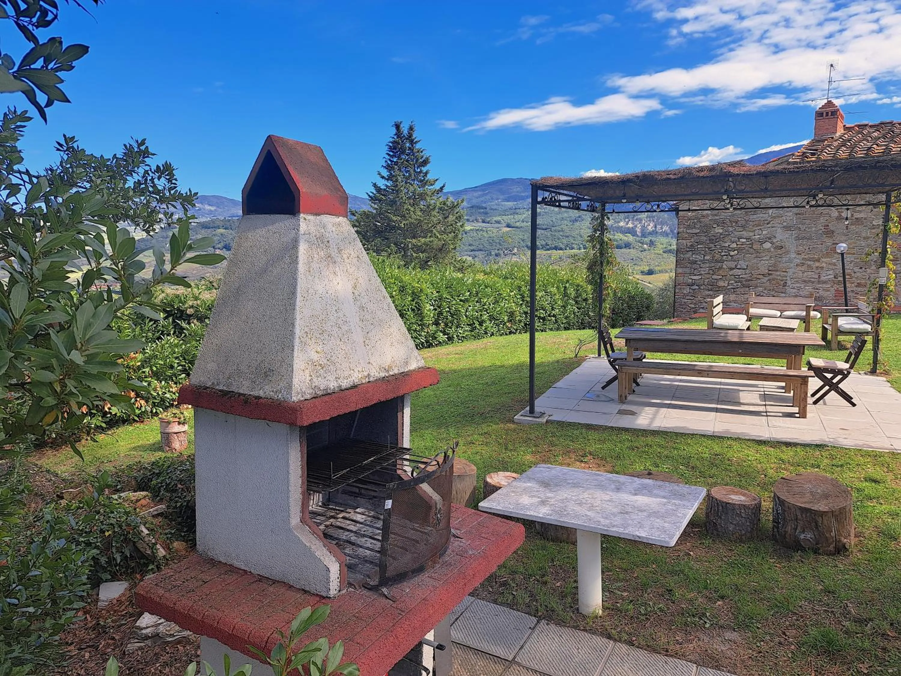 BBQ facilities in La Favilletta Casa Vacanze