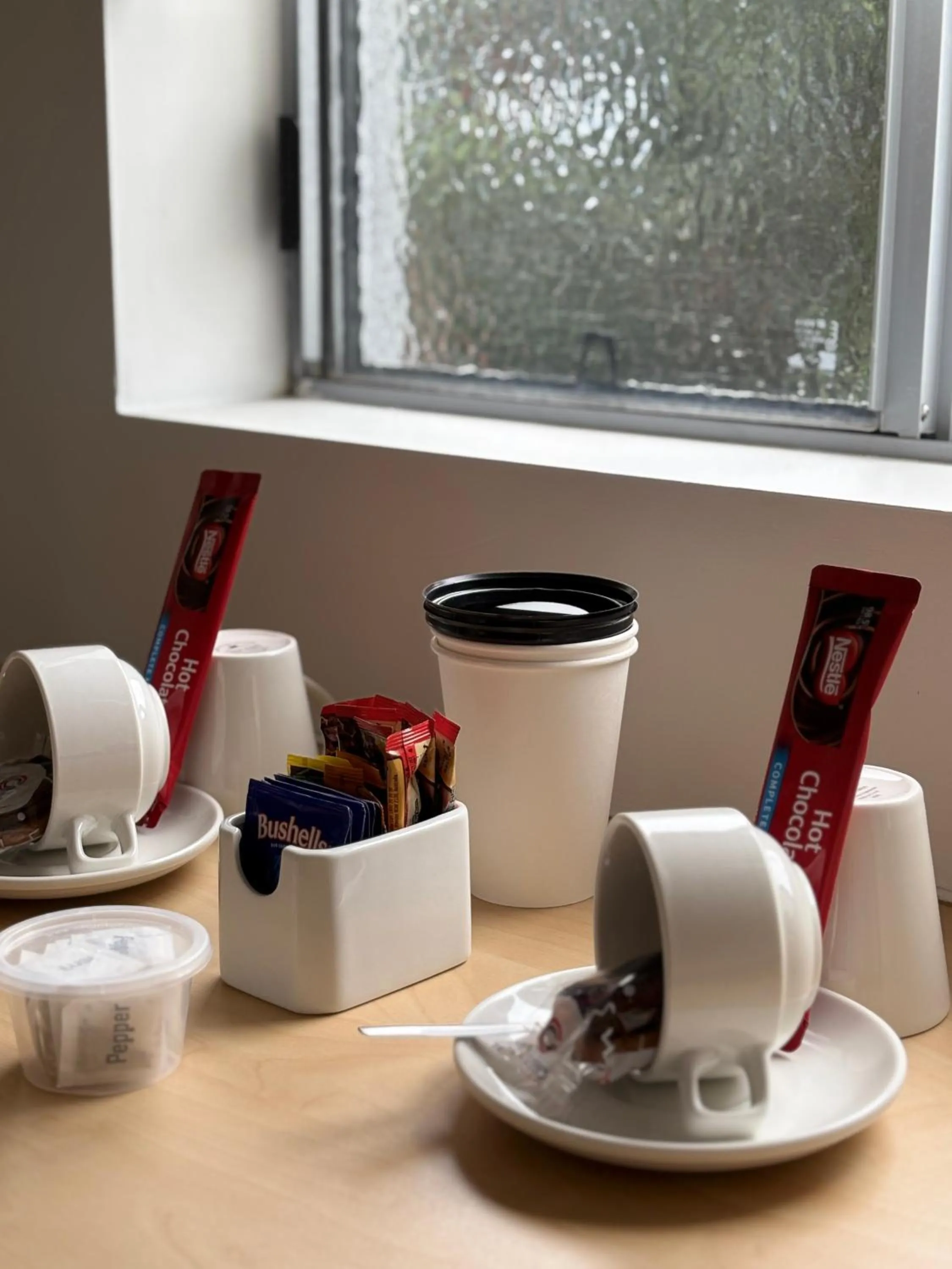 Coffee/tea facilities in The Mayfair Emerald