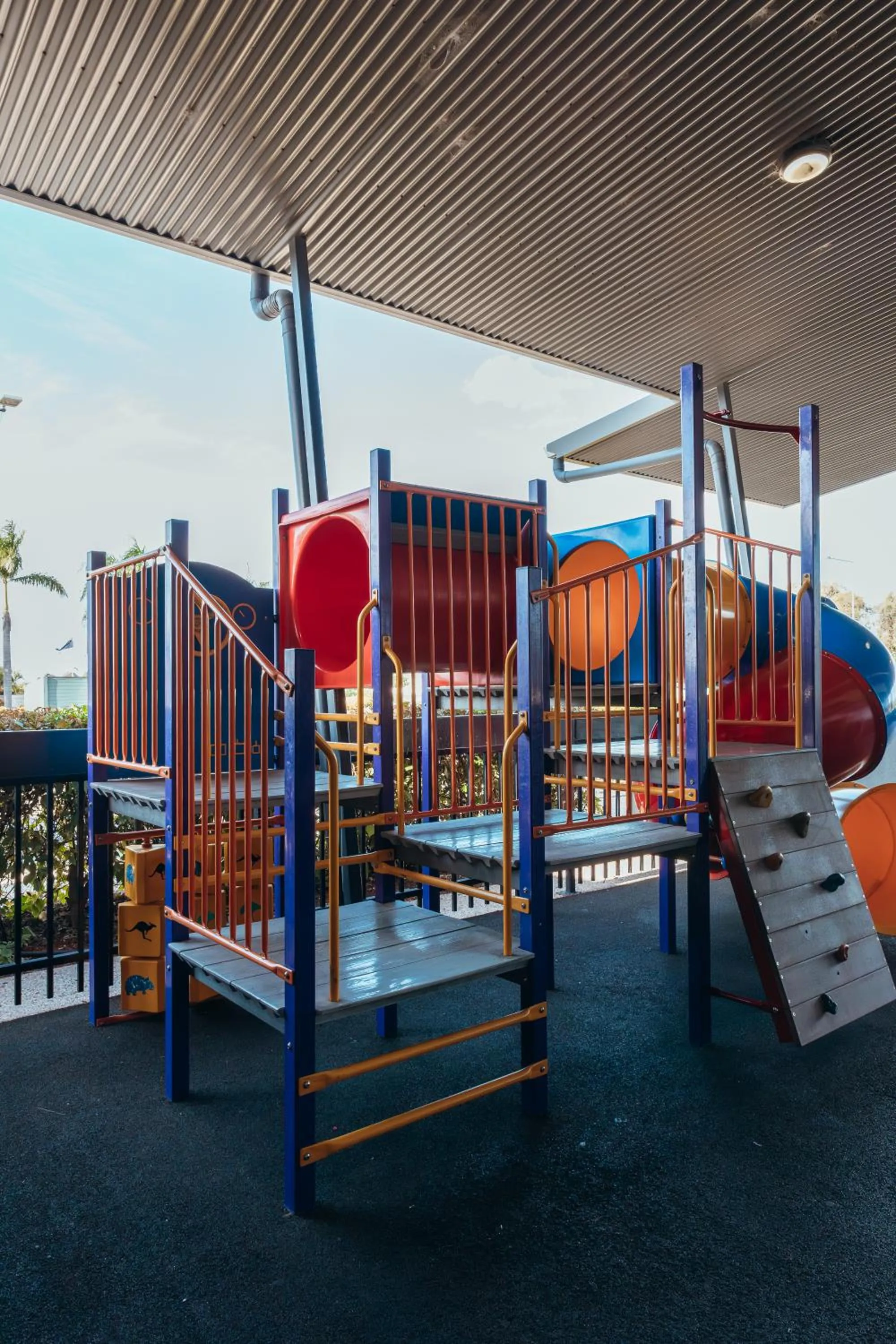 Restaurant/places to eat in The Mayfair Emerald