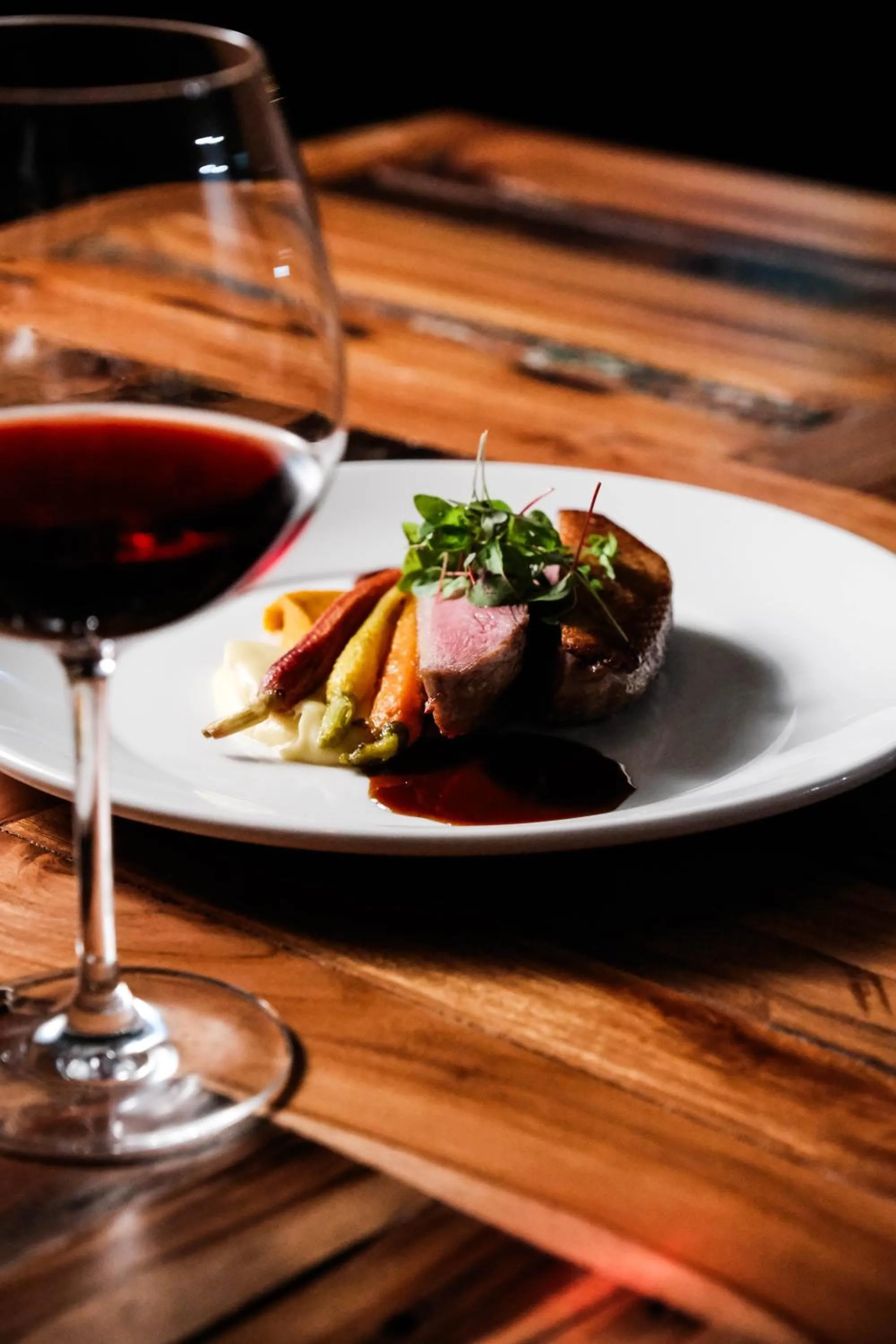 Restaurant/places to eat in The Mayfair Emerald